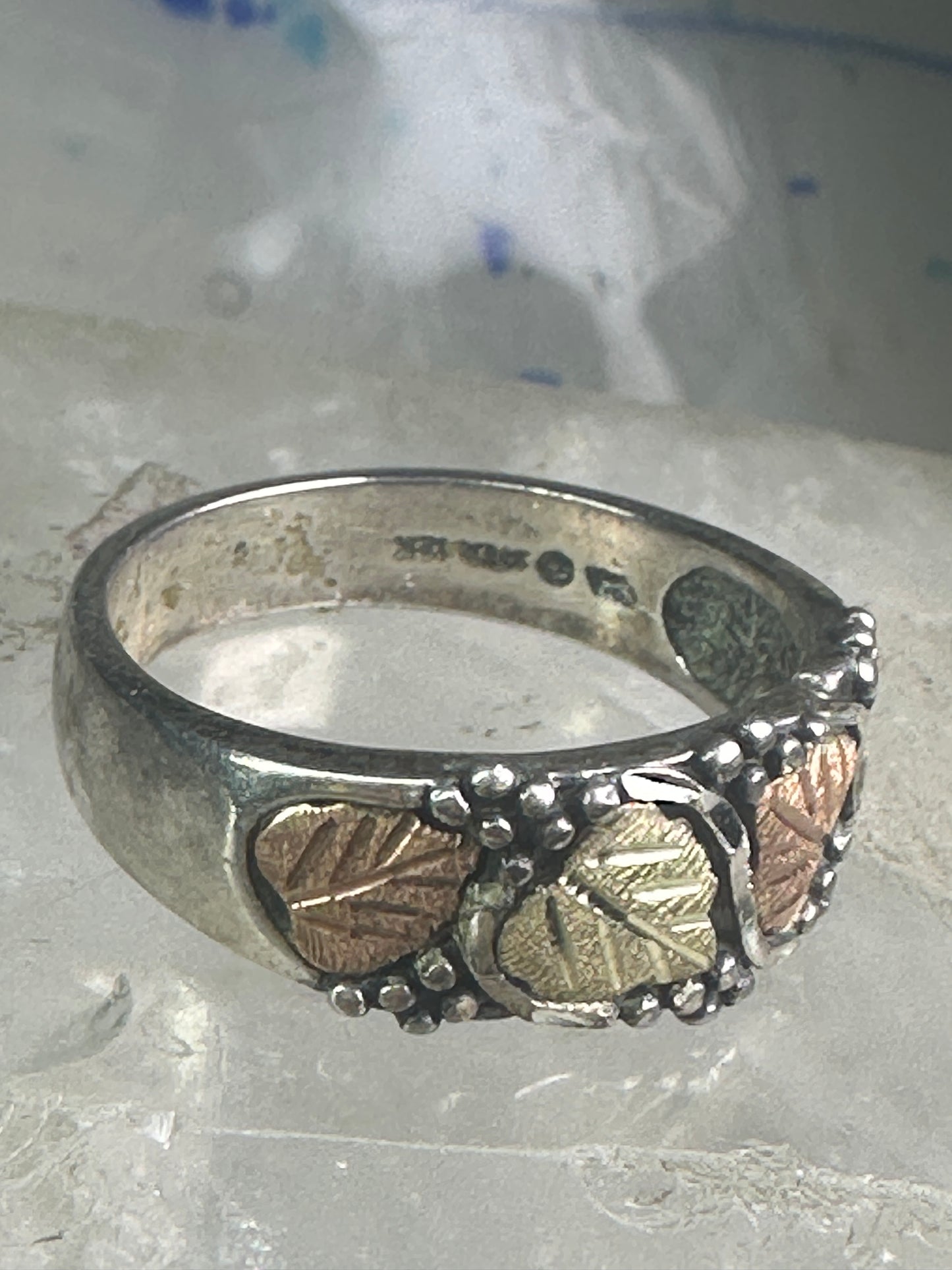 Black Hills Gold Ring wedding leaves band size 13.50 sterling silver women men