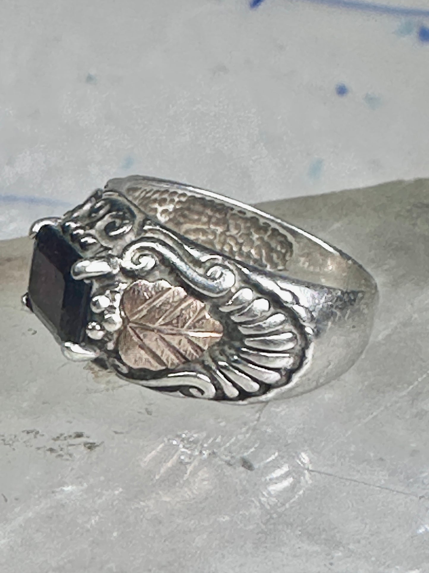 Black Hills Gold ring wedding band garnet leaves size_5.5 sterling silver women