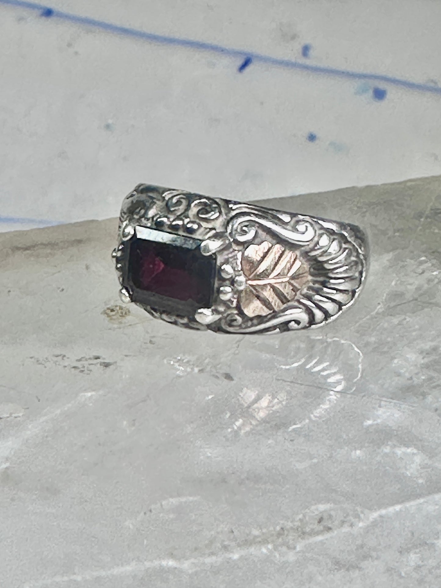Black Hills Gold ring wedding band garnet leaves size_5.5 sterling silver women