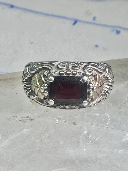 Black Hills Gold ring wedding band garnet leaves size_5.5 sterling silver women