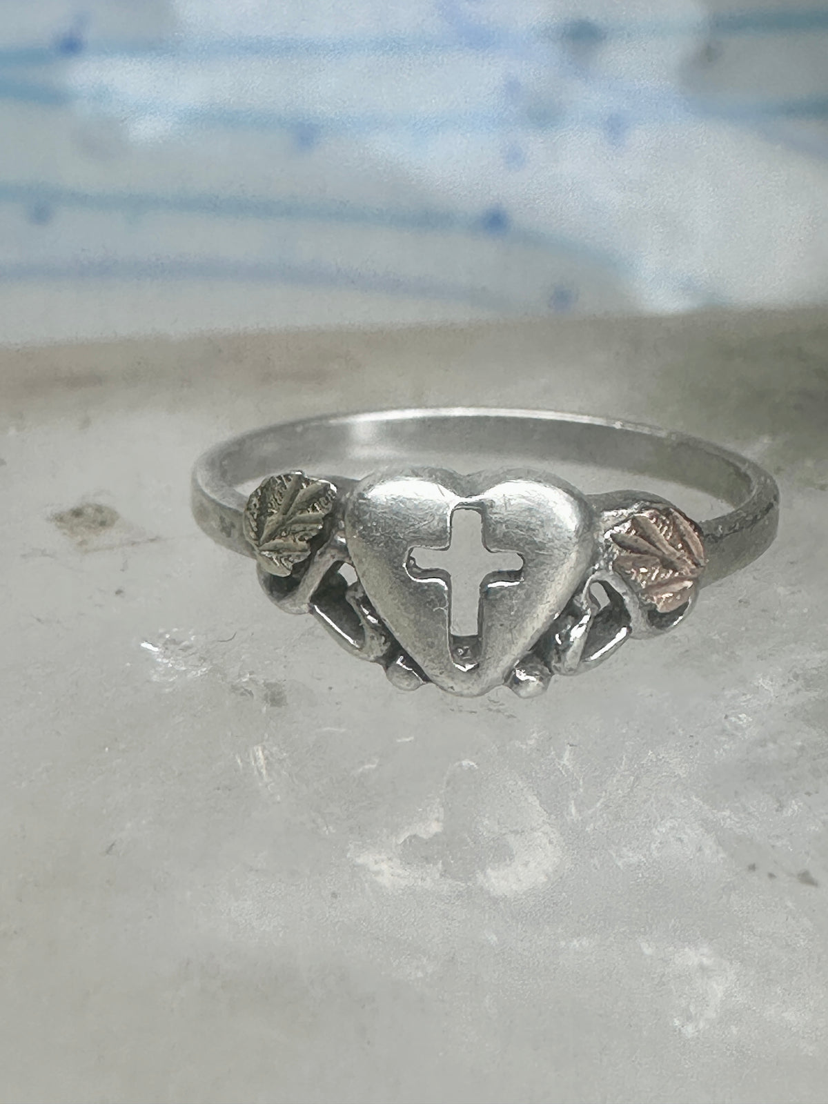 Vintage Sterling Silver Coleman Co Black Hills Gold Cross Heart Ring Size 8.75 925