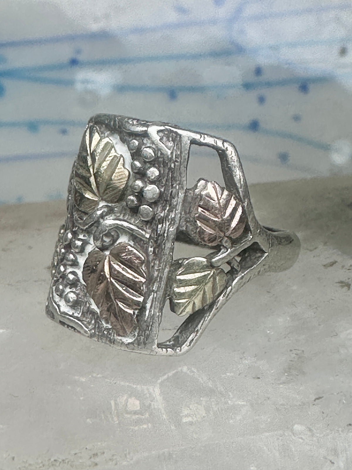 Vintage Sterling Silver Coleman Co Black Hills Gold Cigar Band Leaf Ring Size 9.25 925