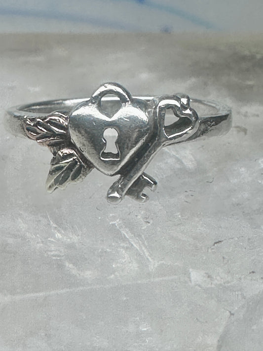Vintage Sterling Silver Mt Rushmore Black Hills Gold Heart Lock Key Ring Size 4.50 925