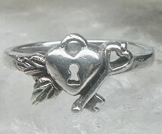 Vintage Sterling Silver Mt Rushmore Black Hills Gold Heart Lock Key Ring Size 4.50 925