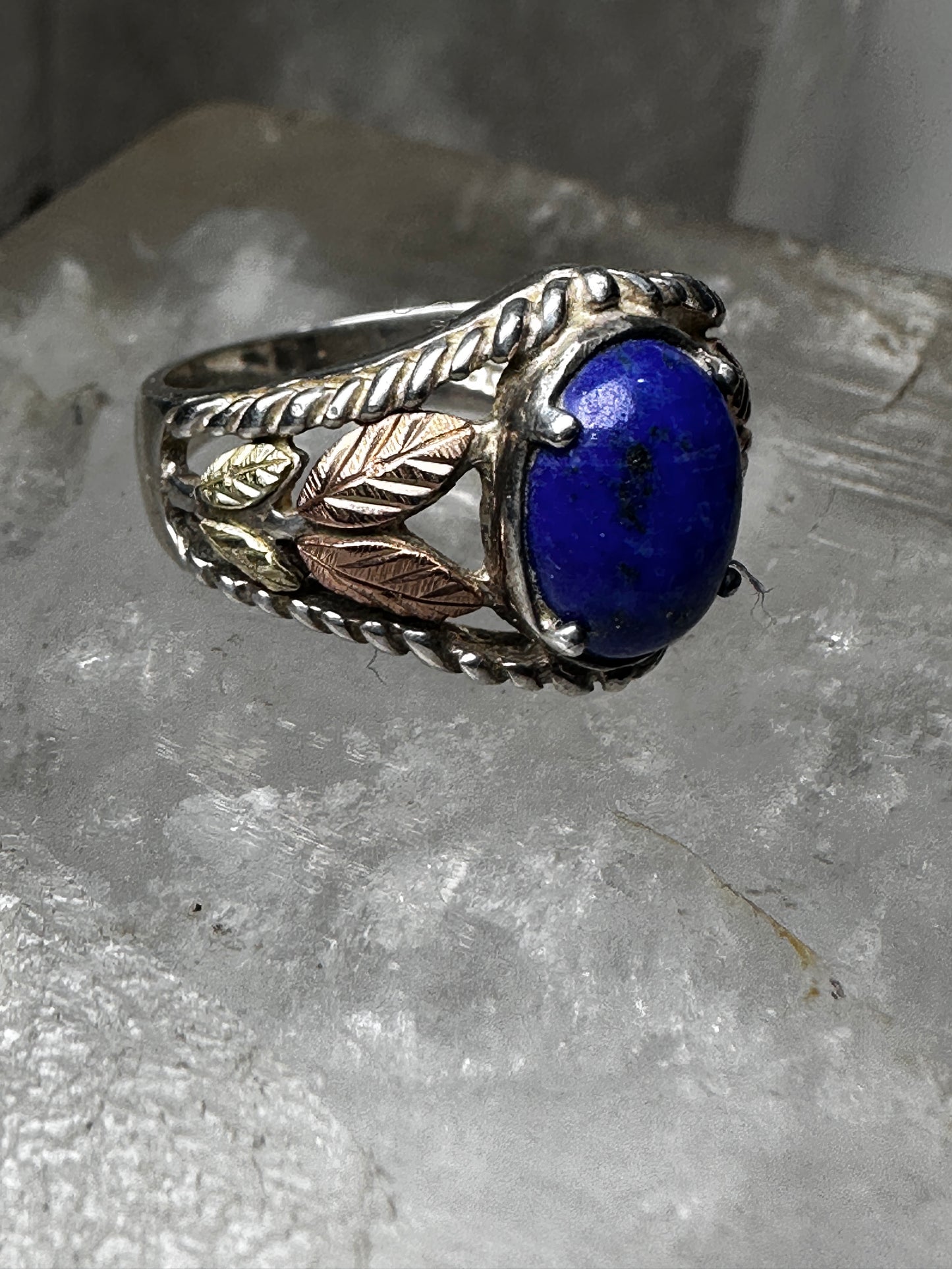 Black Hills Gold ring size 5.75 blue lapis leaves sterling silver band  women girls