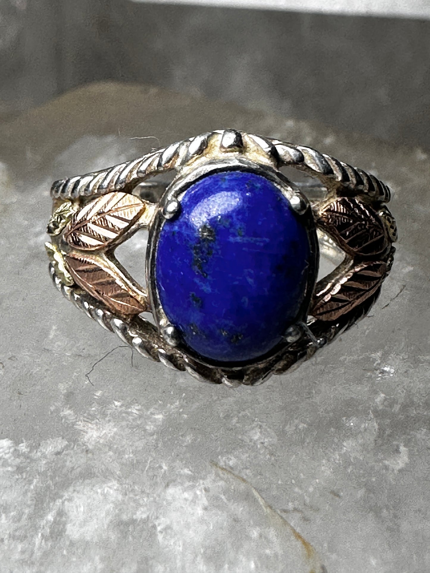 Black Hills Gold ring size 5.75 blue lapis leaves sterling silver band  women girls