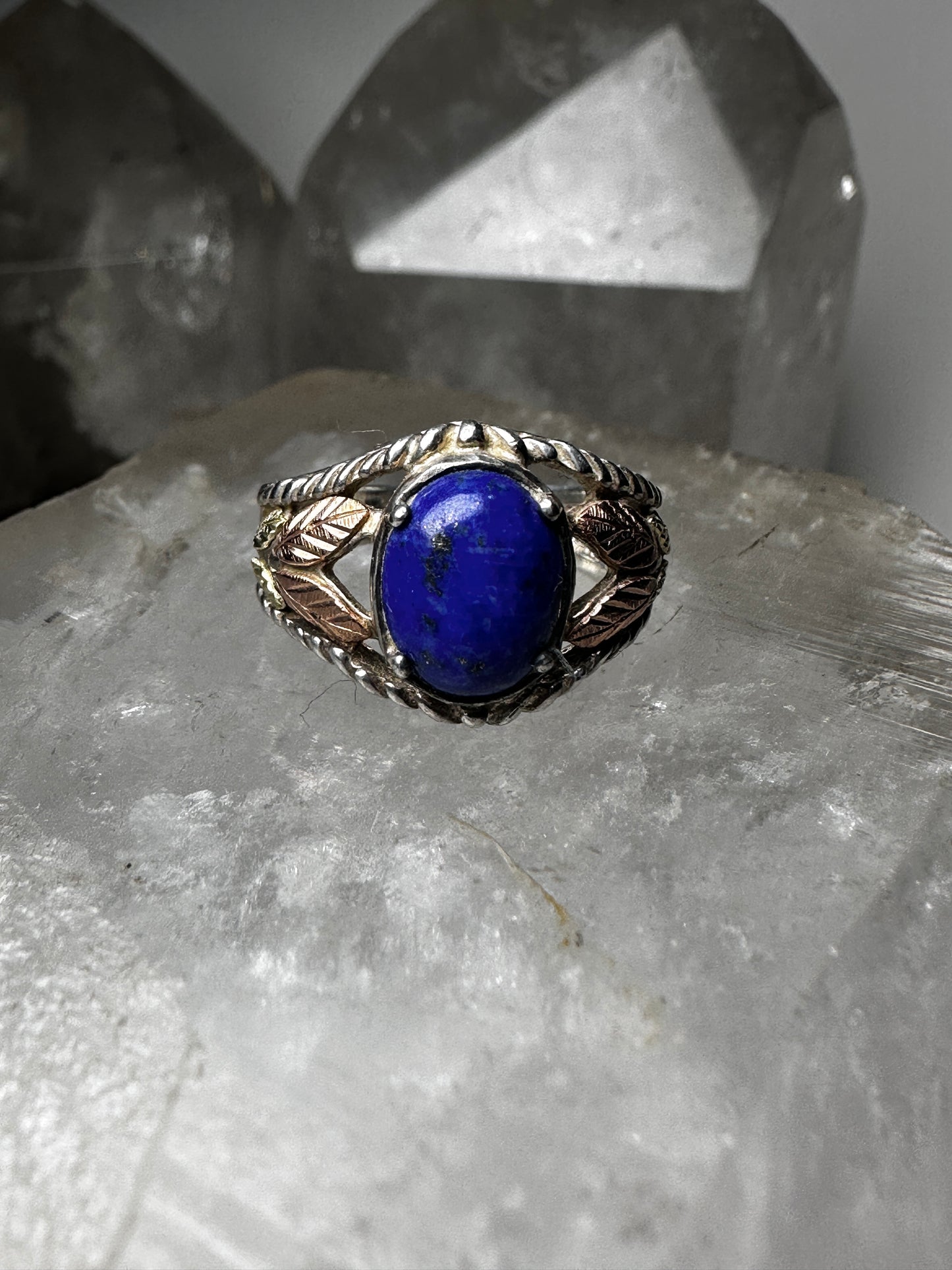 Black Hills Gold ring size 5.75 blue lapis leaves sterling silver band  women girls