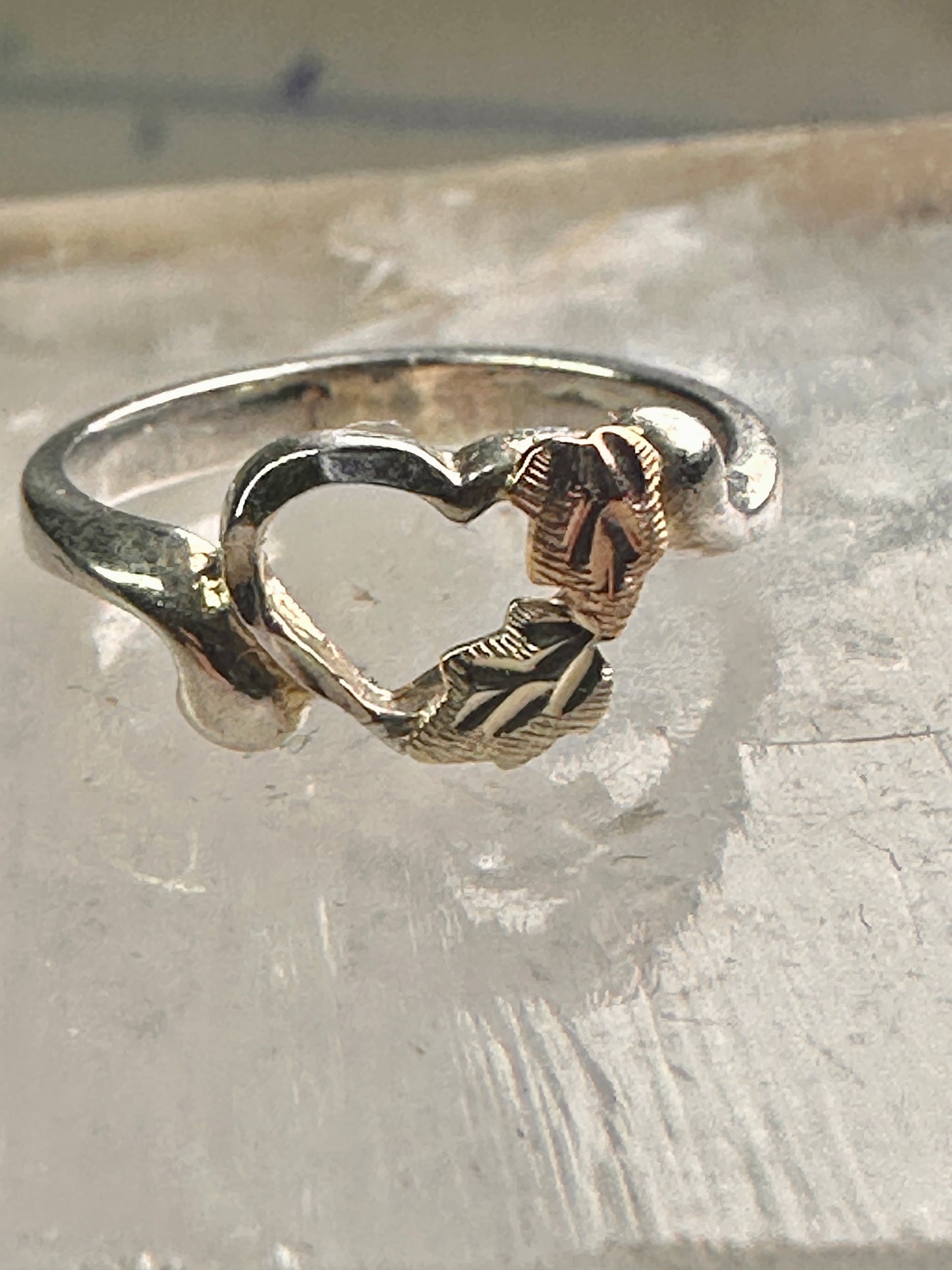 Black Hills Gold ring size 2.75 heart leaves pinky child baby band sterling silver women