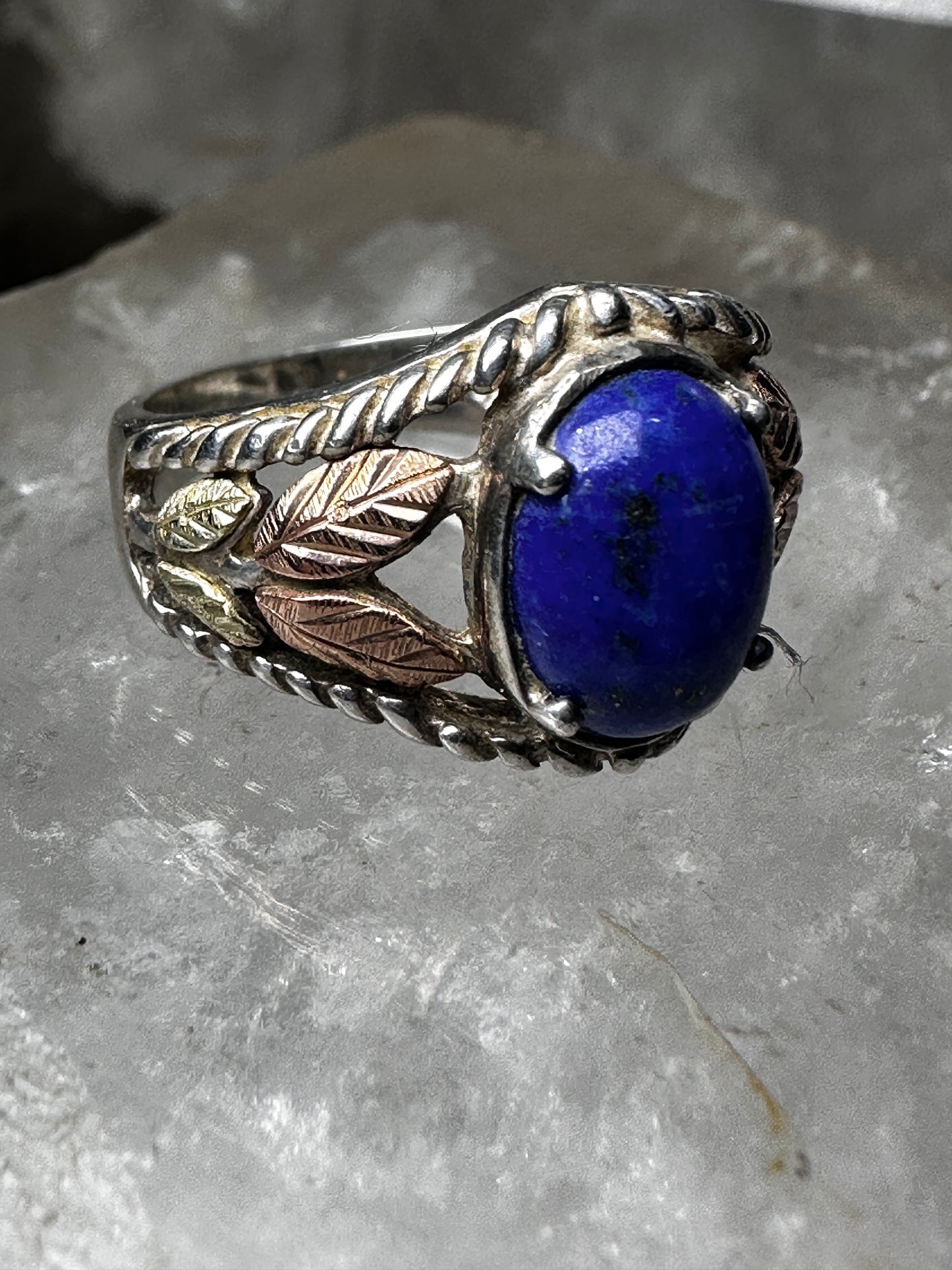 Black Hills Gold ring size 5.75 blue lapis leaves sterling silver band  women girls