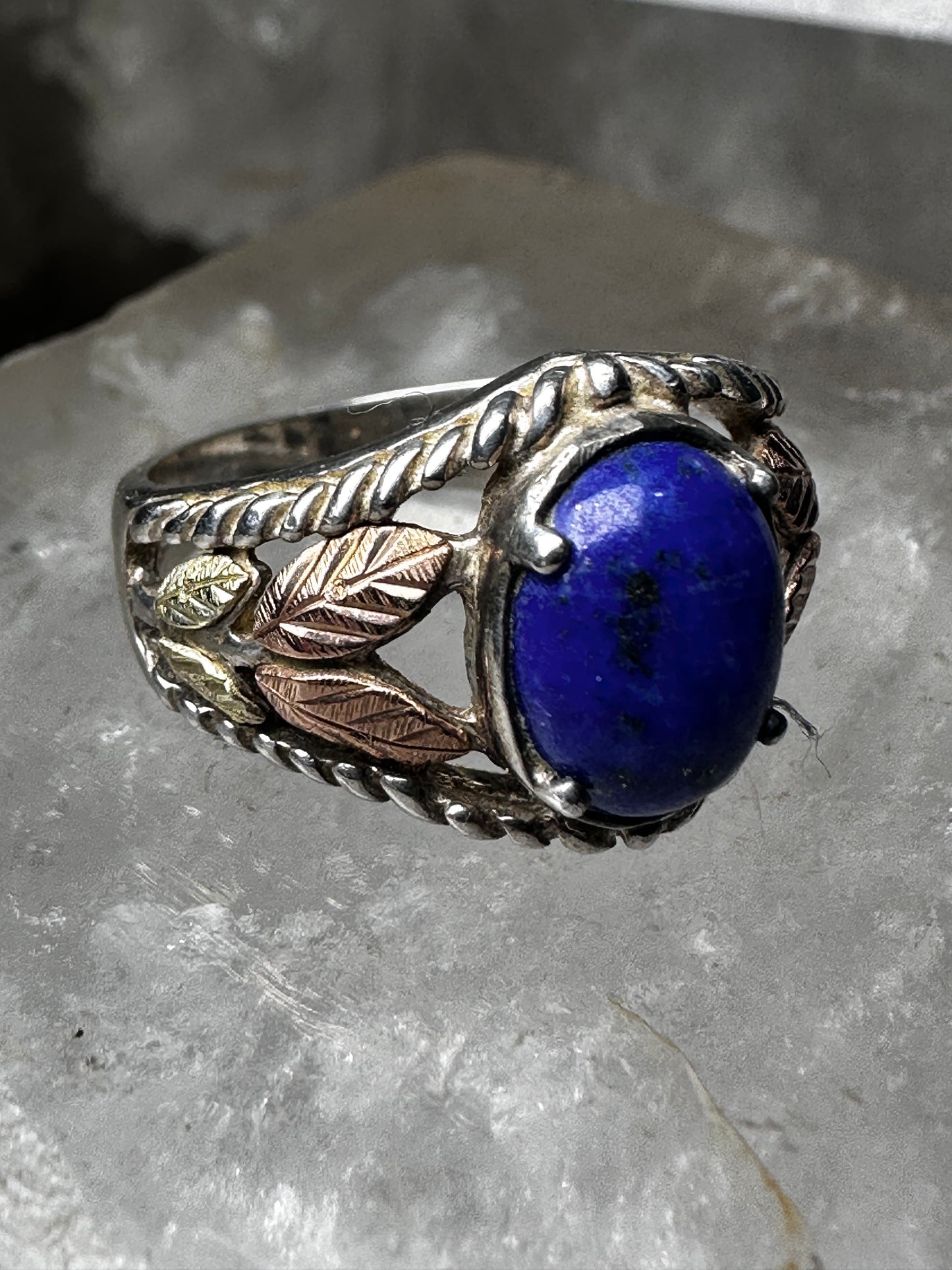 Black Hills Gold ring size 5.75 blue lapis leaves sterling silver band  women girls