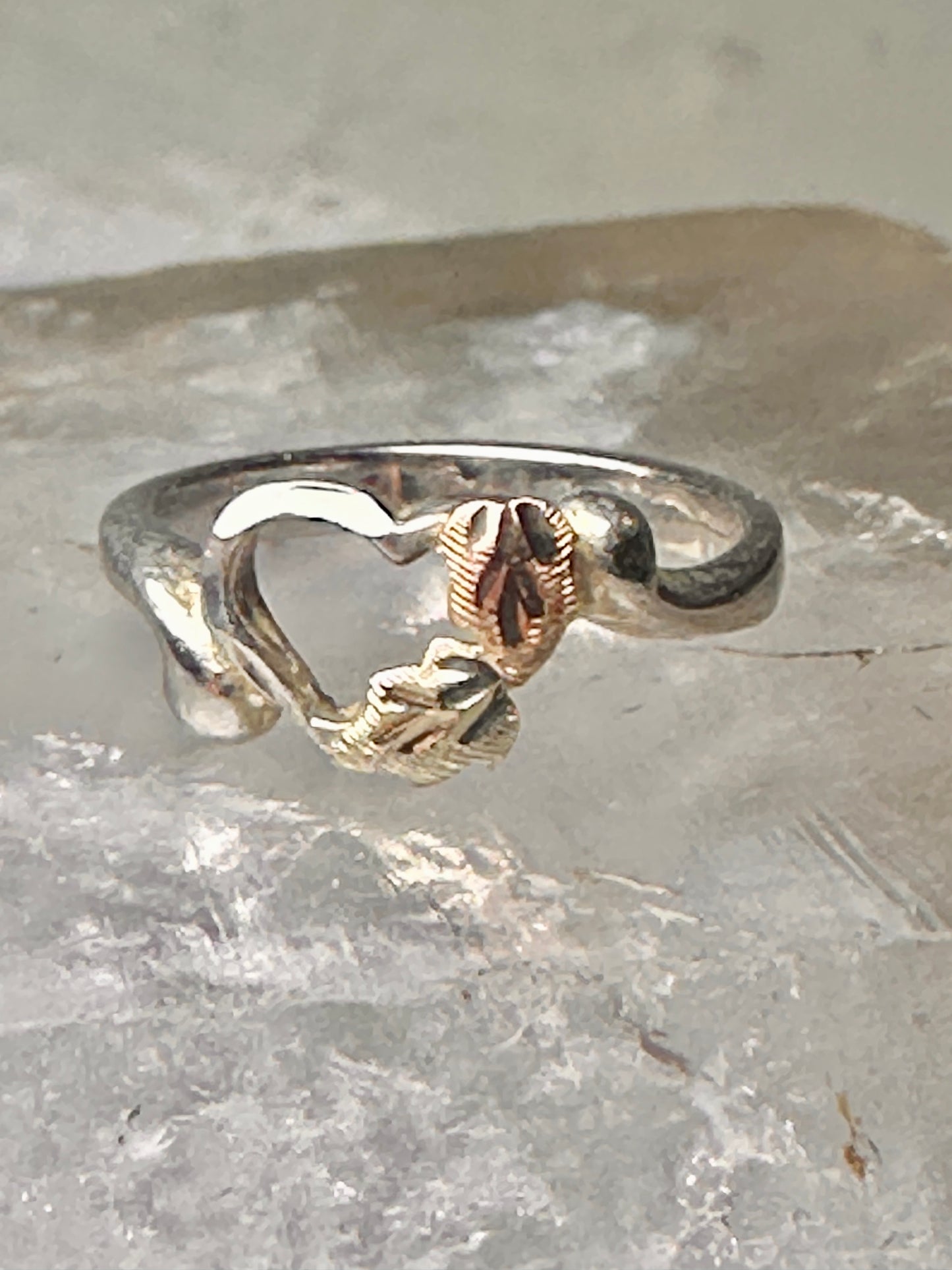 Black Hills Gold ring size 2.75 heart leaves pinky child baby band sterling silver women