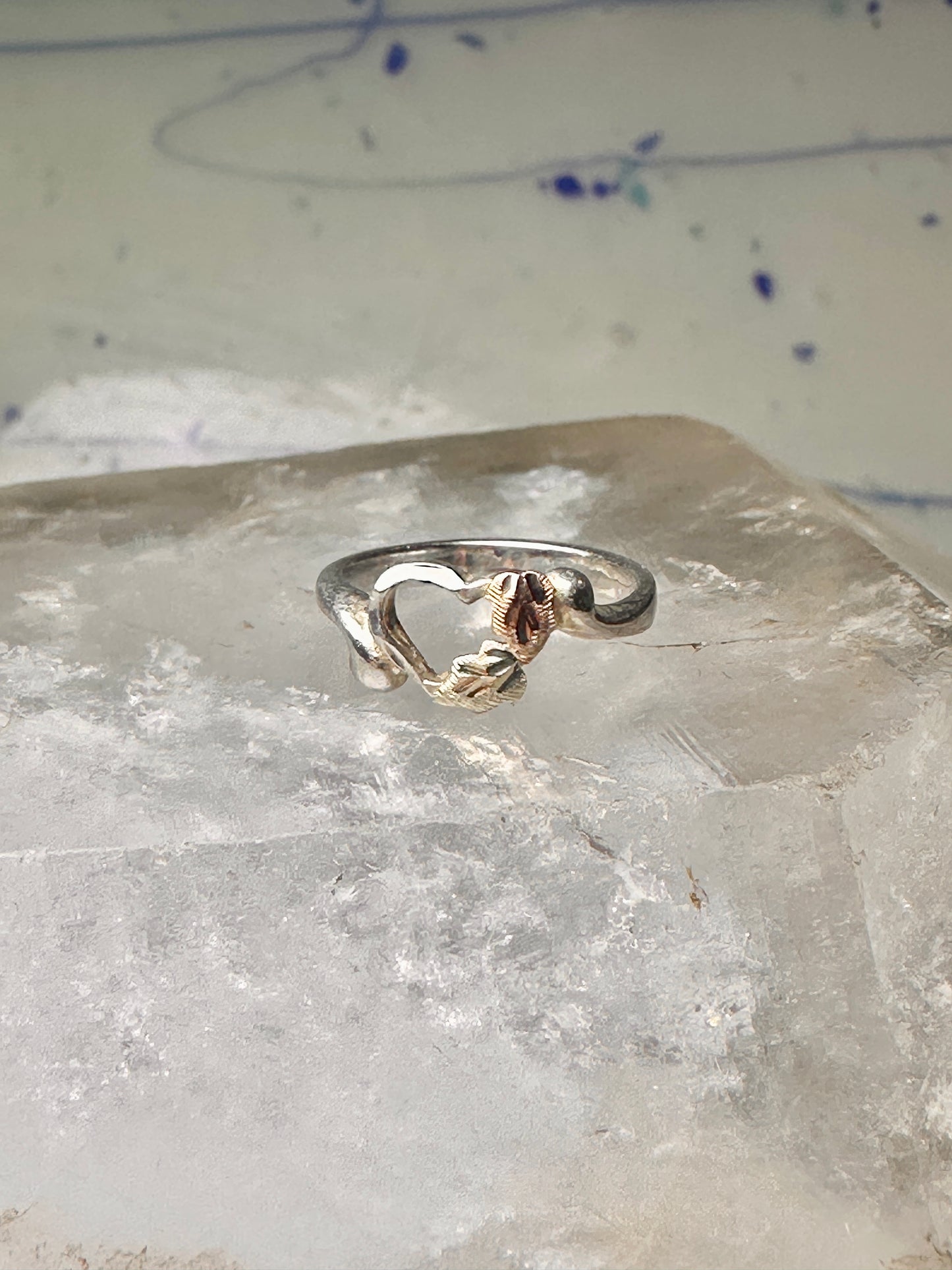 Black Hills Gold ring size 2.75 heart leaves pinky child baby band sterling silver women
