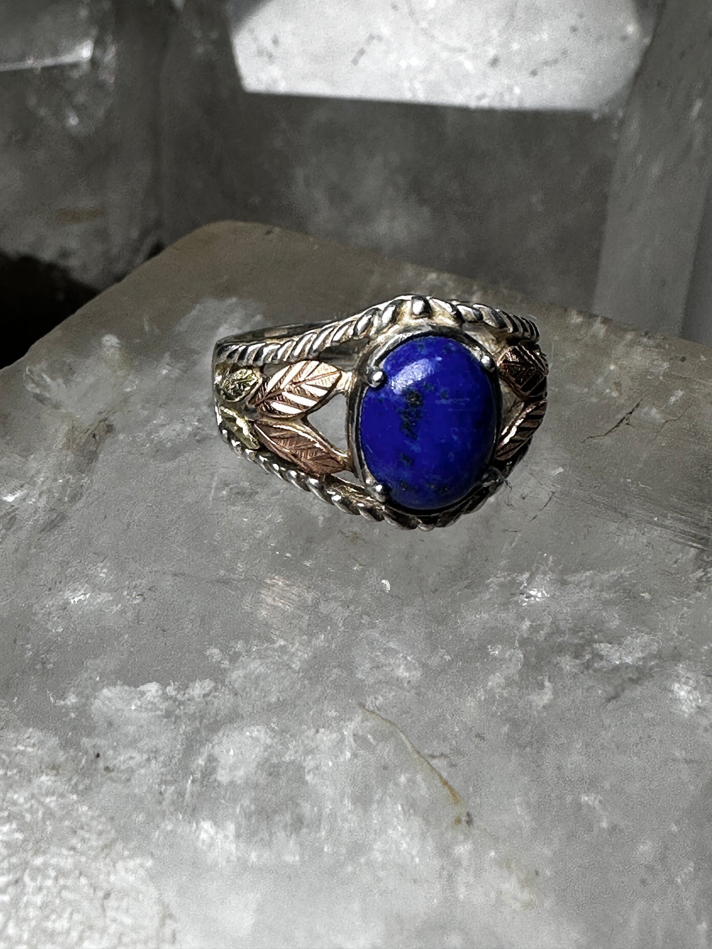 Black Hills Gold ring size 5.75 blue lapis leaves sterling silver band  women girls