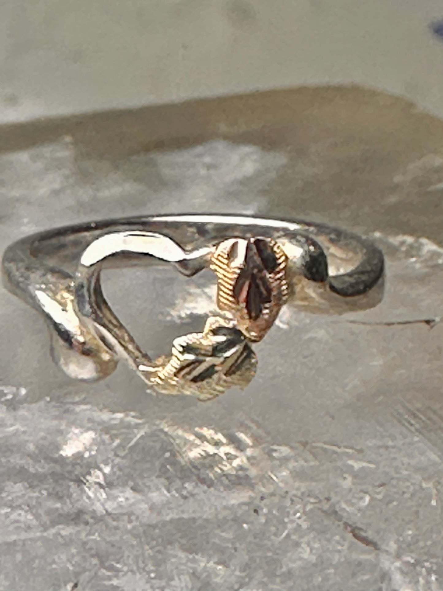 Black Hills Gold ring size 2.75 heart leaves pinky child baby band sterling silver women