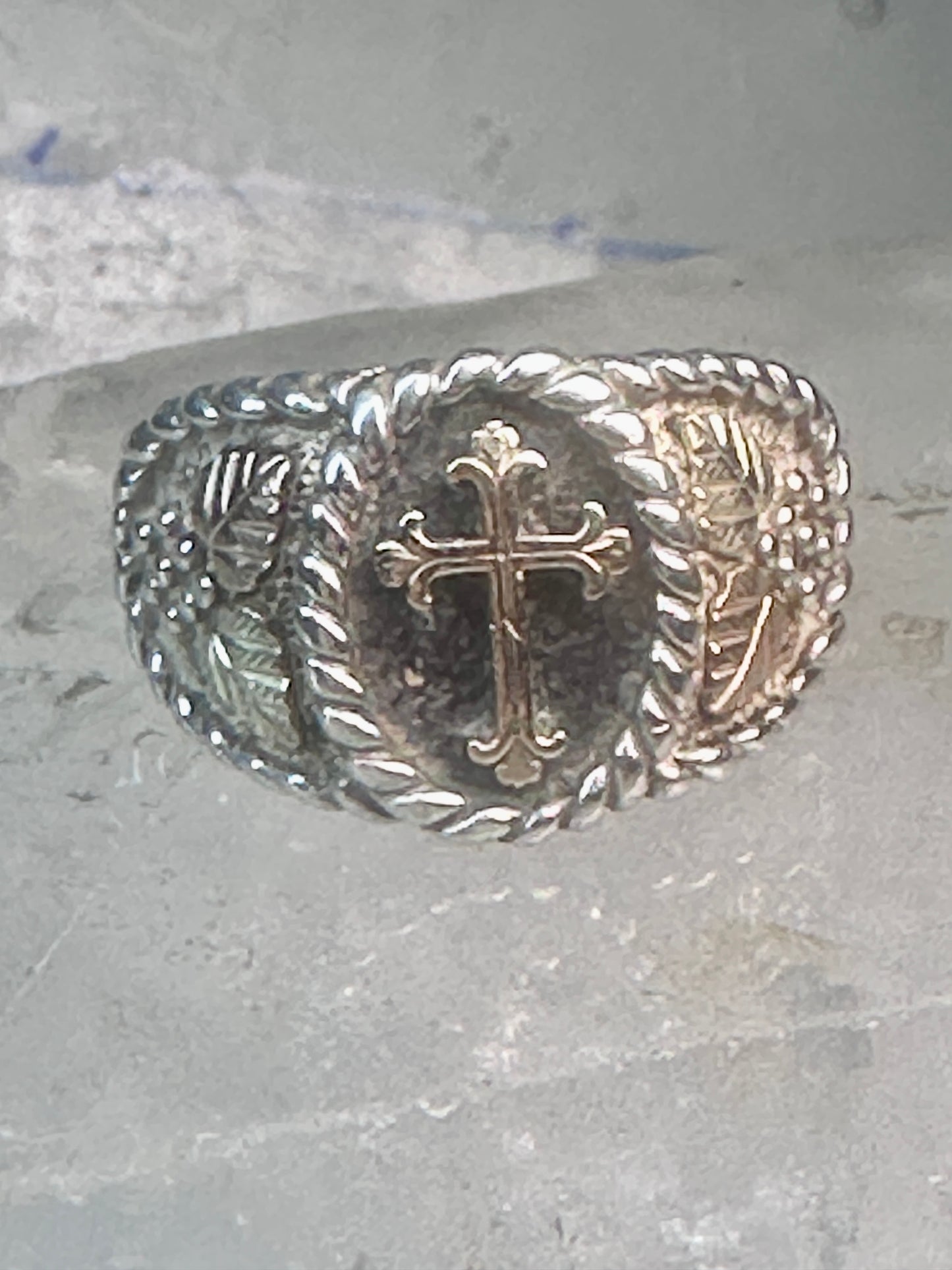 Black Hills Gold ring religious Cross Size 10.75 Vintage sterling silver men women