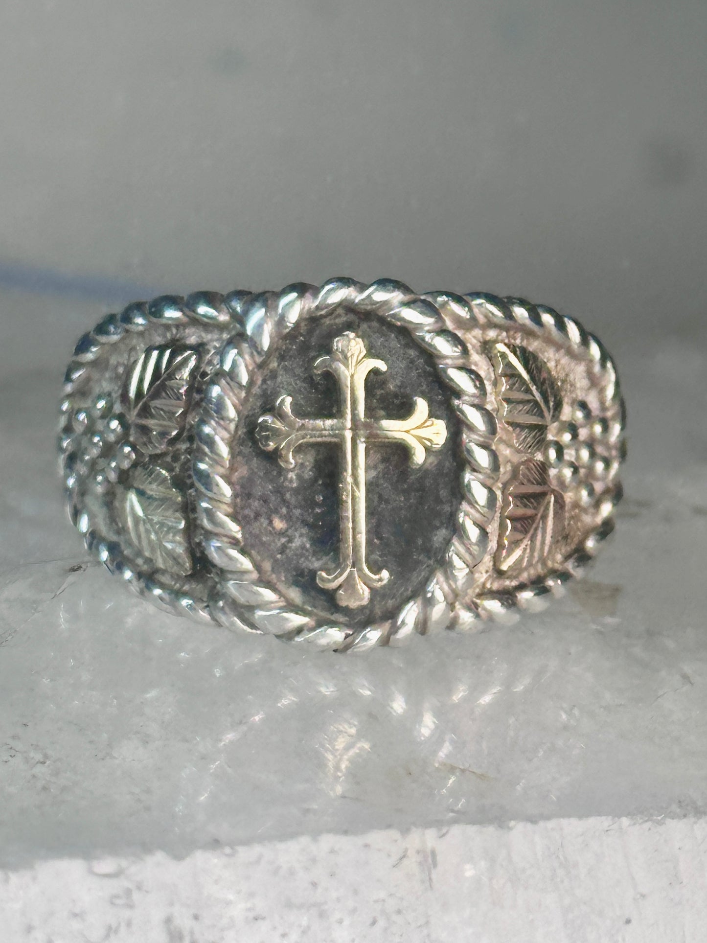 Black Hills Gold ring religious Cross Size 10.75 Vintage sterling silver men women
