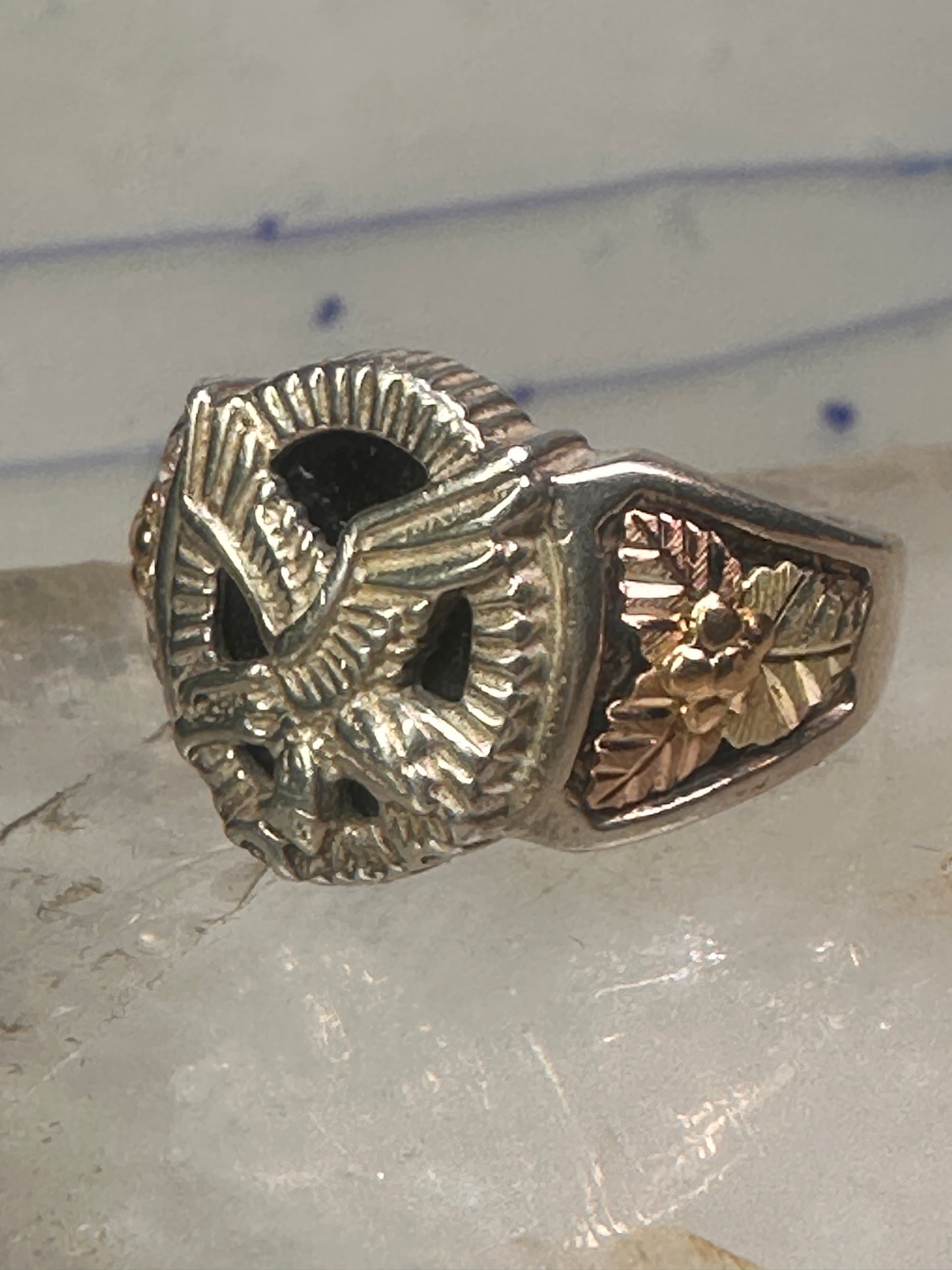 Eagle ring Black Hills Gold w leaves onyx size 12 sterling silver women men