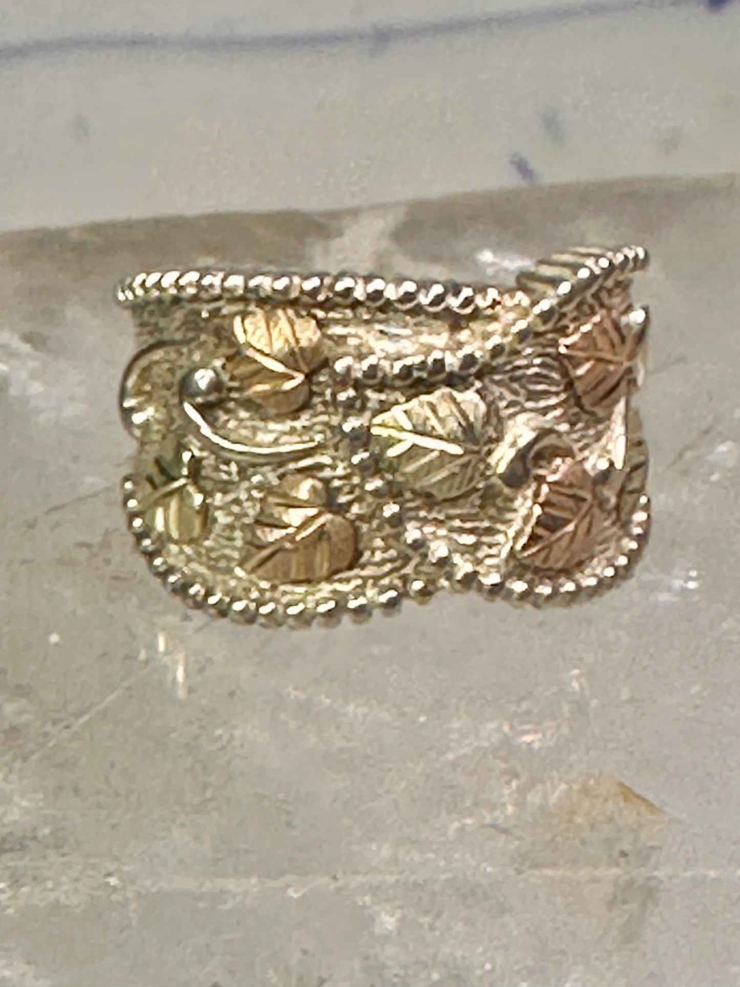 Black Hills Gold ring wrap around band leaves size 8 sterling silver women girls