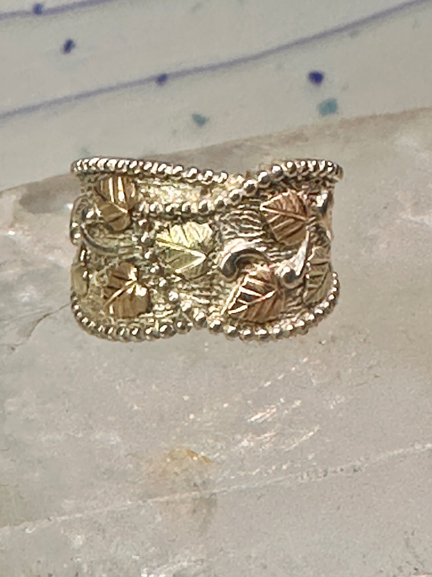 Black Hills Gold ring wrap around band leaves size 8 sterling silver women girls