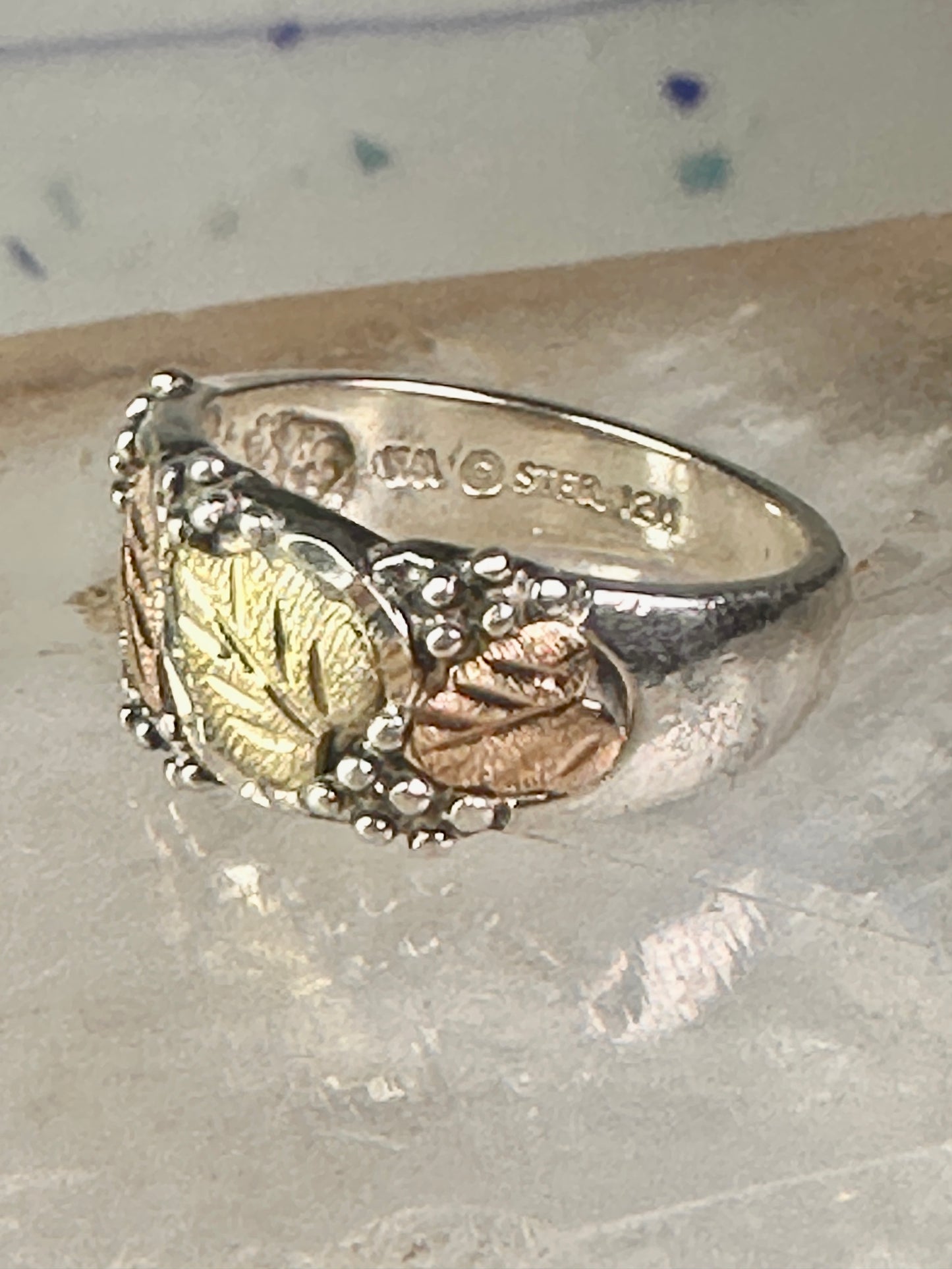 Black Hills Gold wedding ring leaves band size 5.75 sterling silver women girls