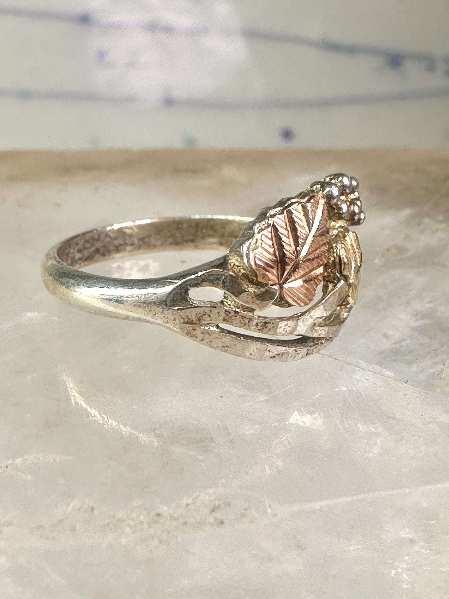 Black Hills Gold wedding ring leaves band size 6.75 sterling silver women girls
