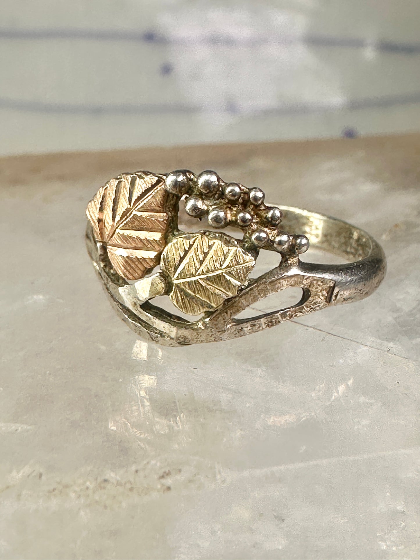 Black Hills Gold wedding ring leaves band size 6.75 sterling silver women girls