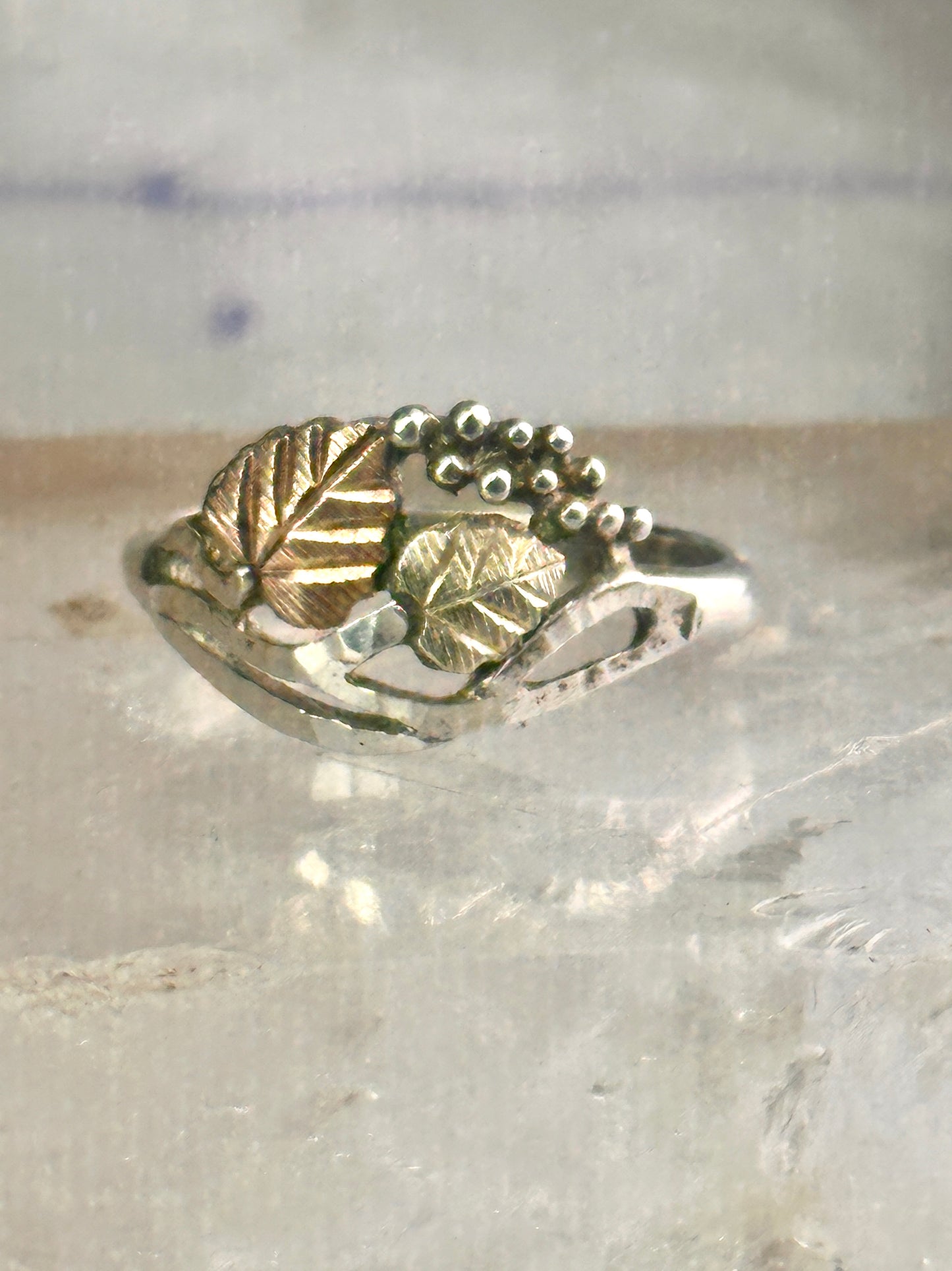 Black Hills Gold wedding ring leaves band size 6.75 sterling silver women girls