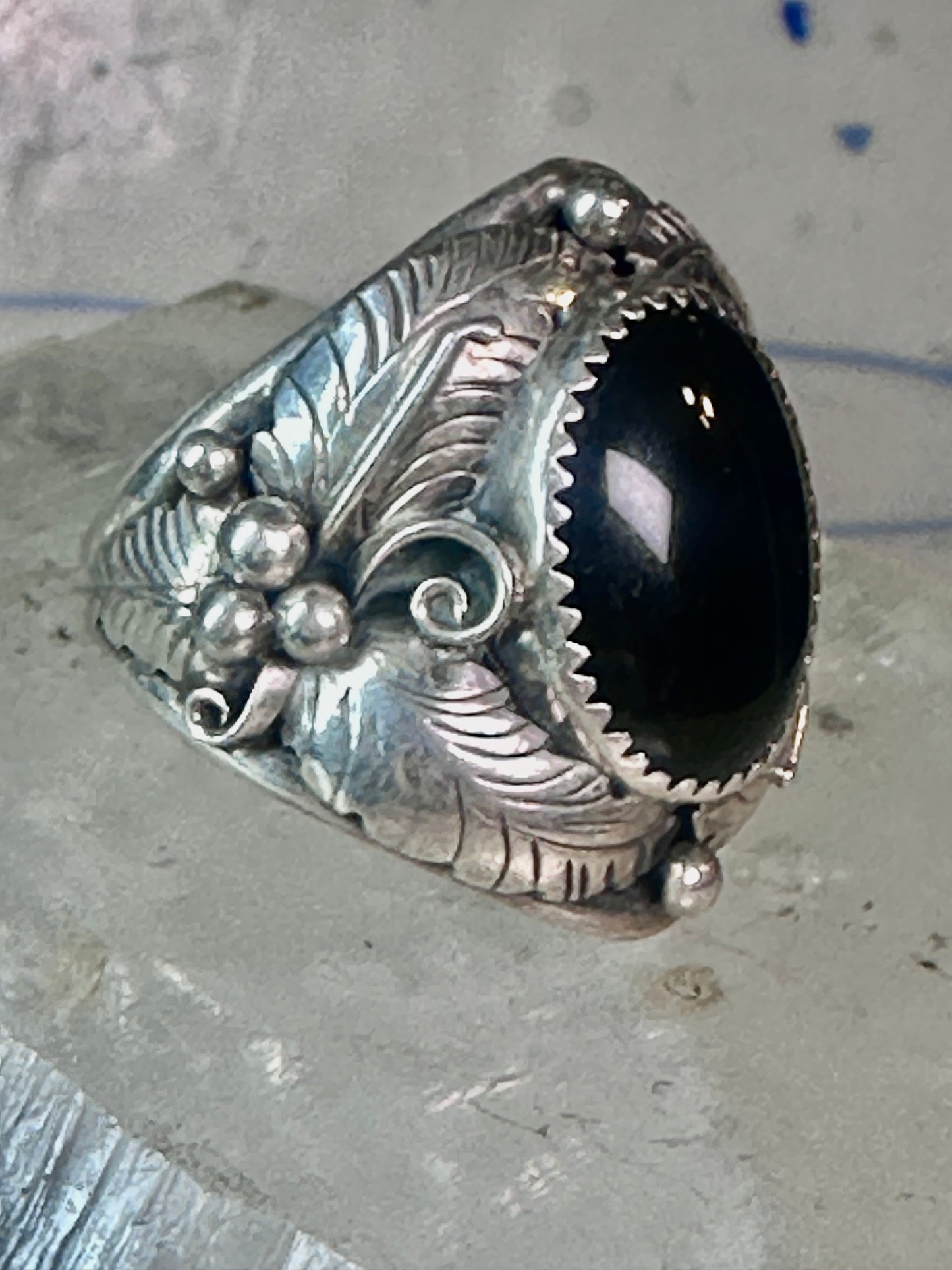 Navajo onyx ring Leaves Vintage Size 10 sterling silver women men