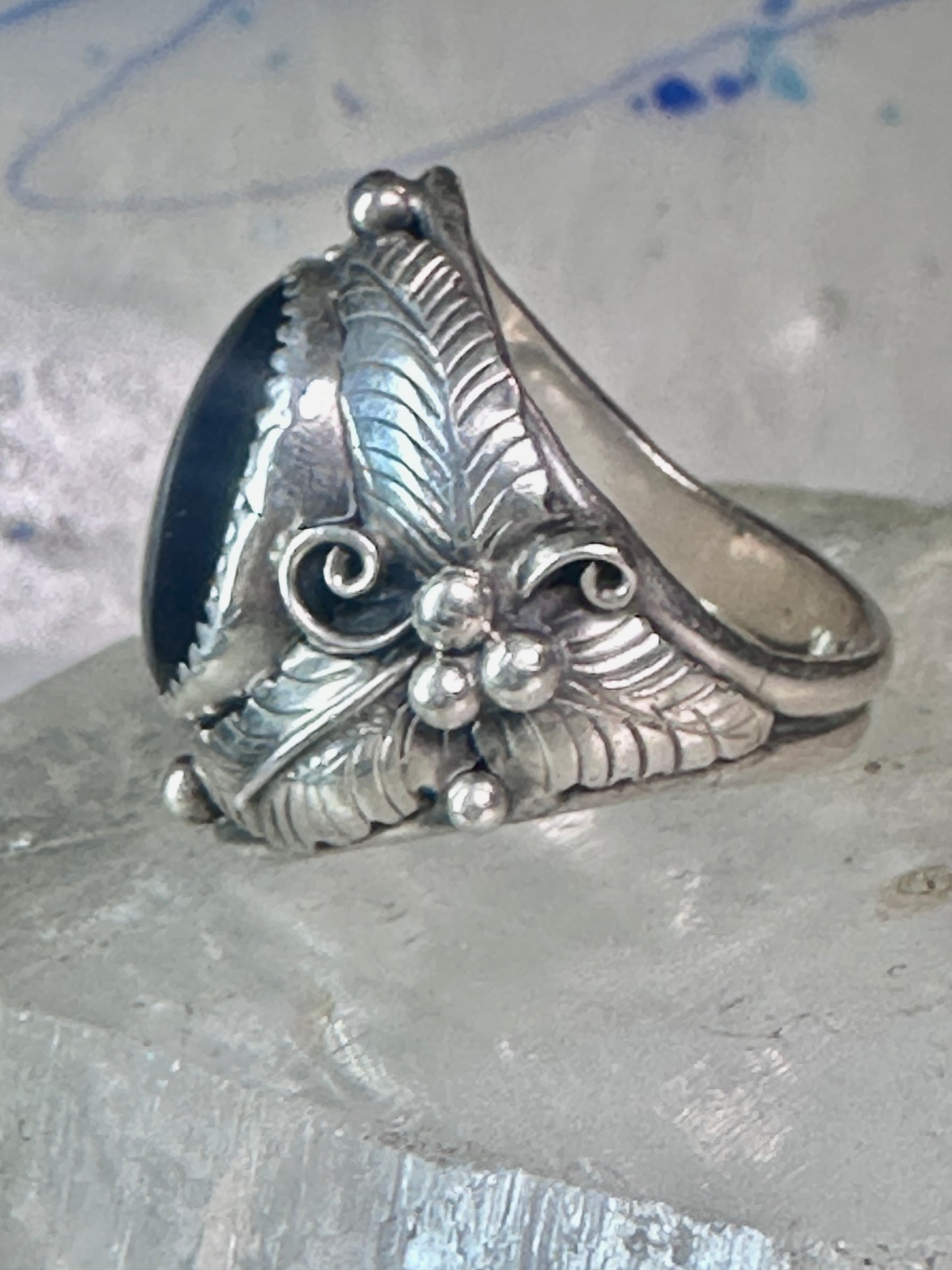 Navajo onyx ring Leaves Vintage Size 10 sterling silver women men