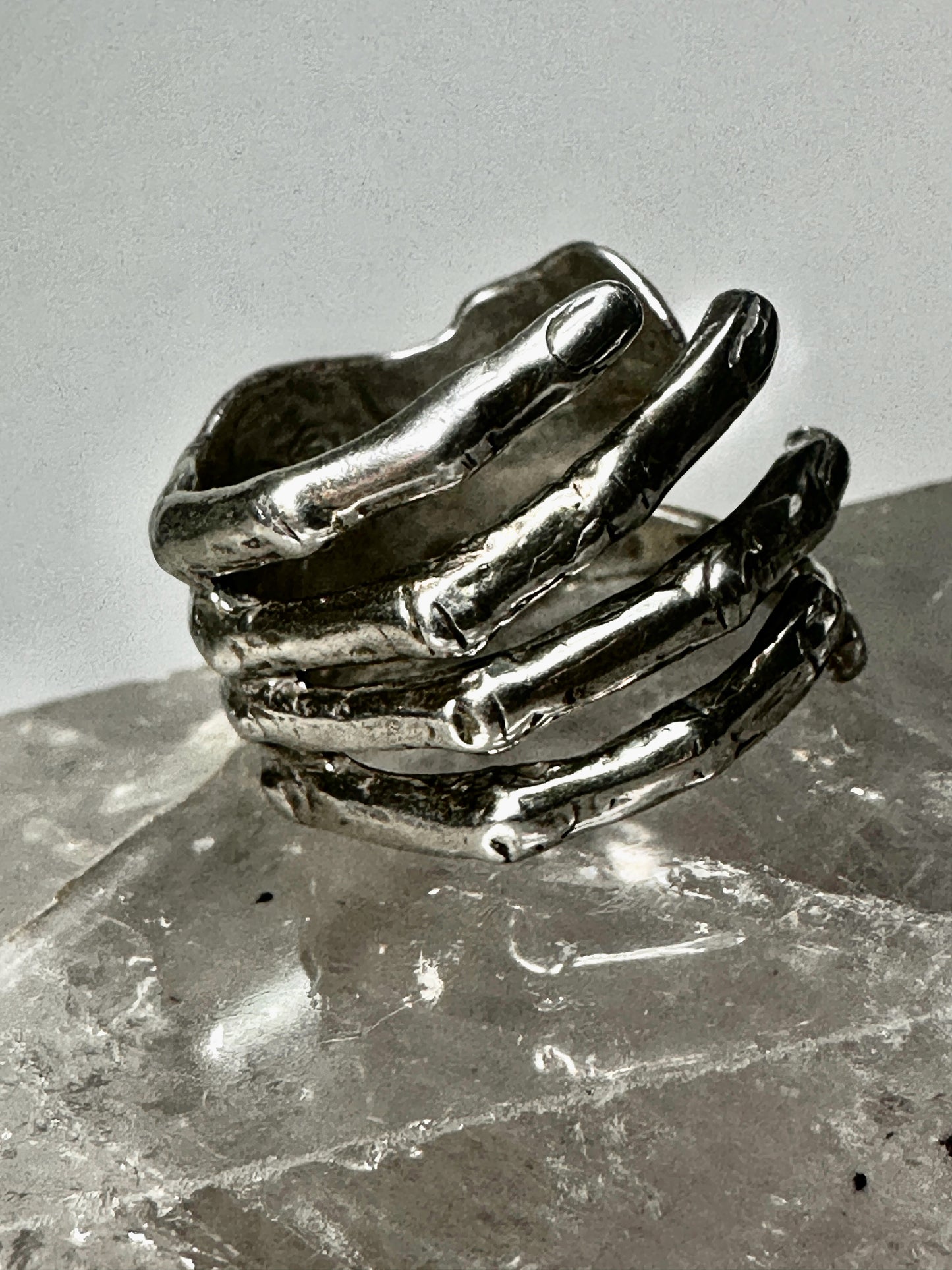 Hand ring fingers wrap around size 5.50 sterling silver women