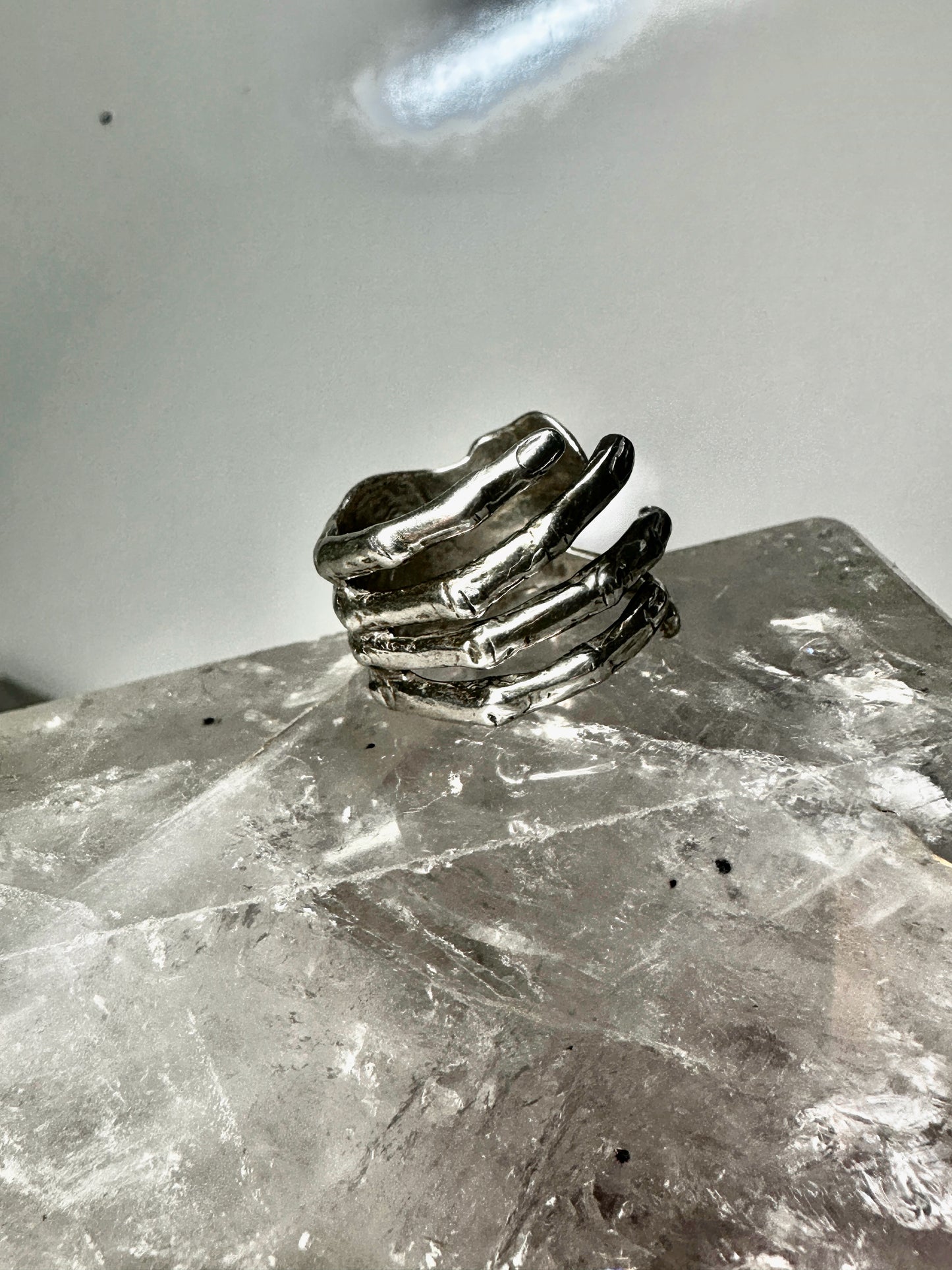 Hand ring fingers wrap around size 5.50 sterling silver women