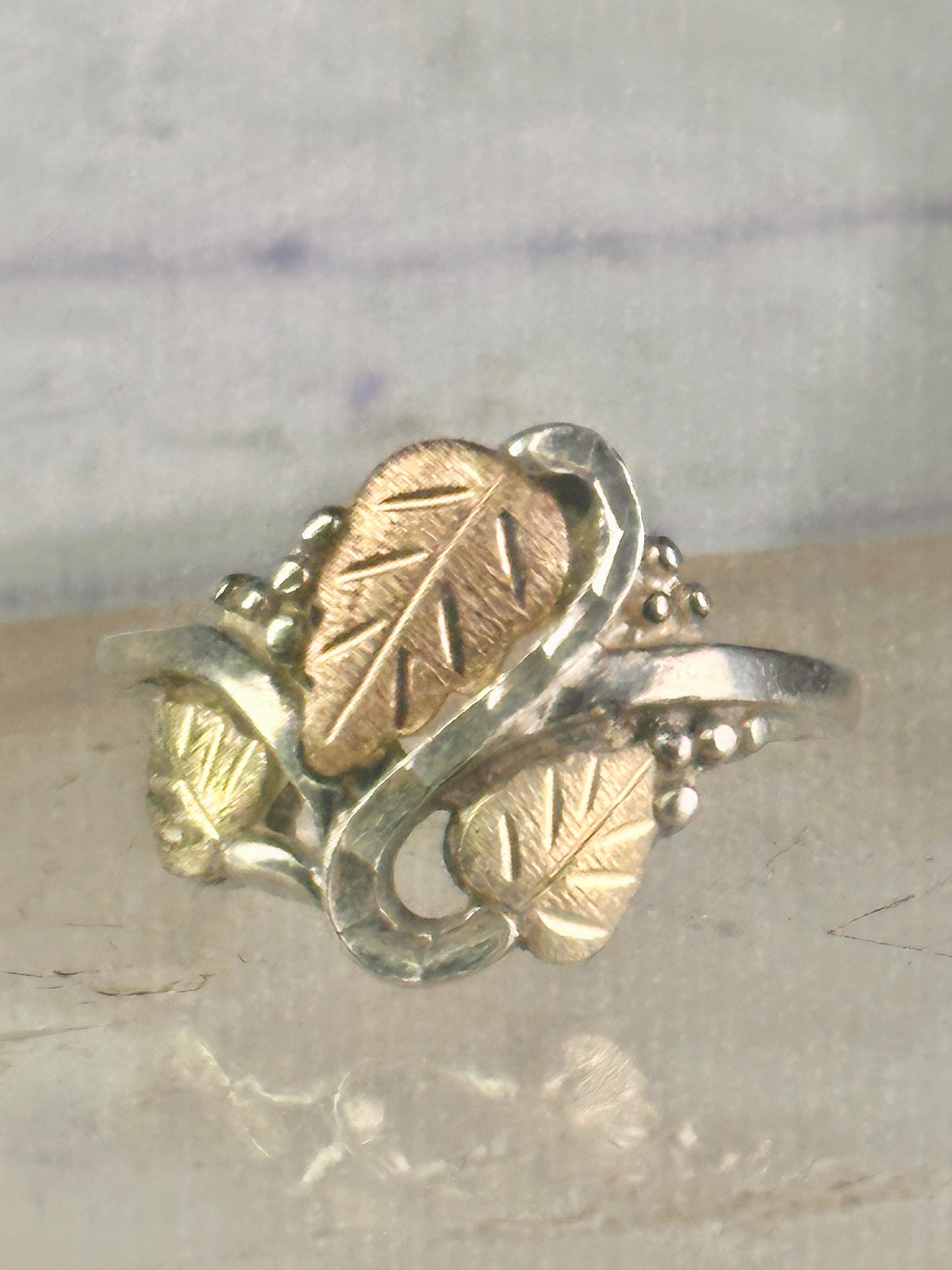 Black Hills Gold ring leaves band size 10 sterling silver women