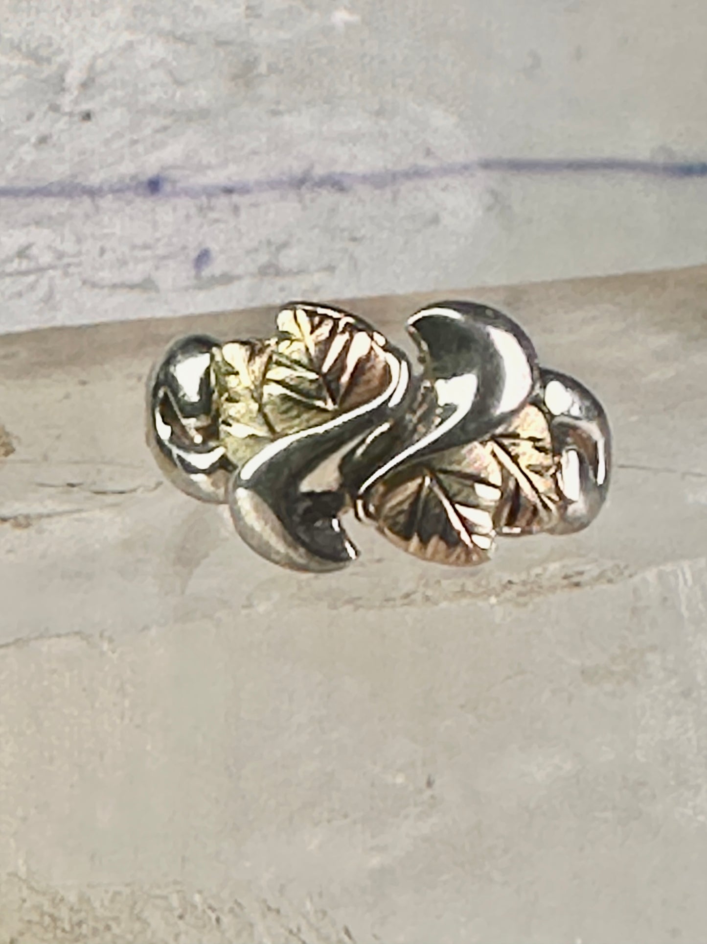 Black Hills Gold ring leaves wedding band size 9 sterling silver women
