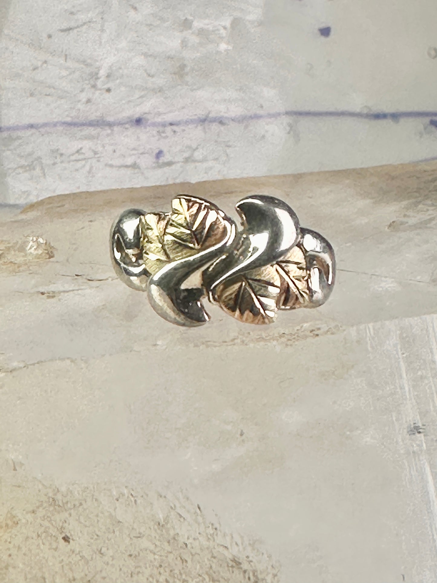 Black Hills Gold ring leaves wedding band size 9 sterling silver women