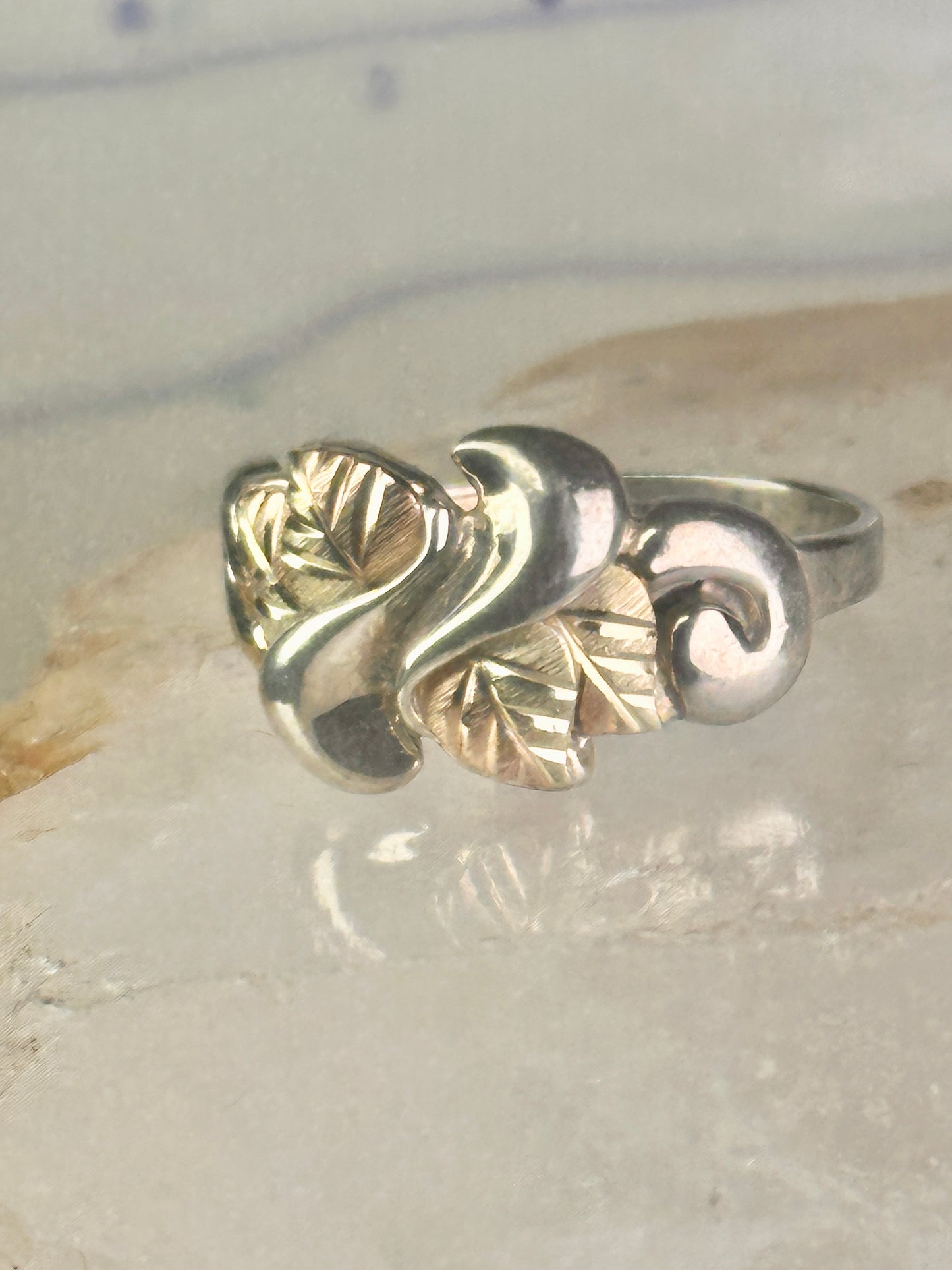 Black Hills Gold ring leaves wedding band size 9 sterling silver women