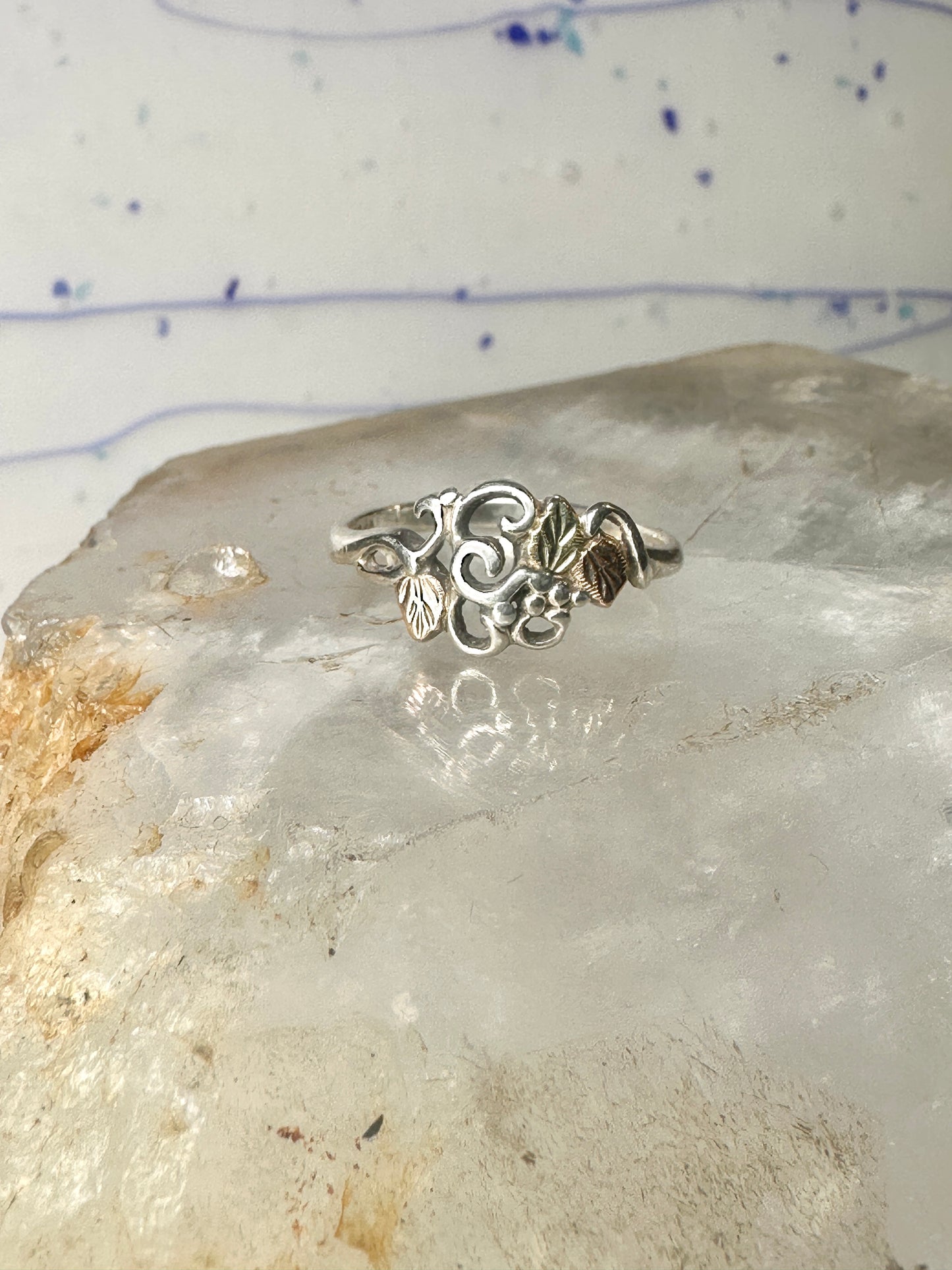 Black Hills Gold ring leaves band size 7.75 sterling silver women