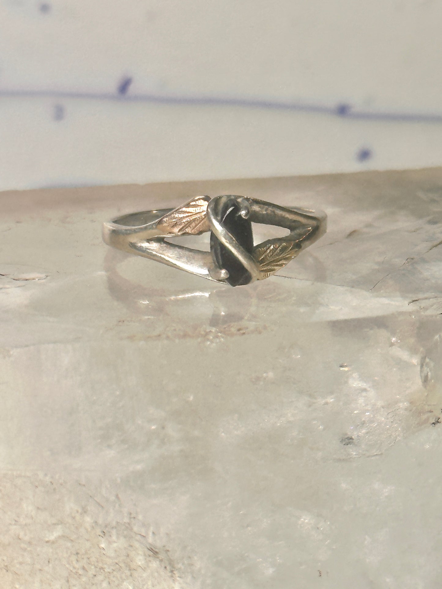 Black Hills Gold ring leaves onyx band size 10 sterling silver women girls