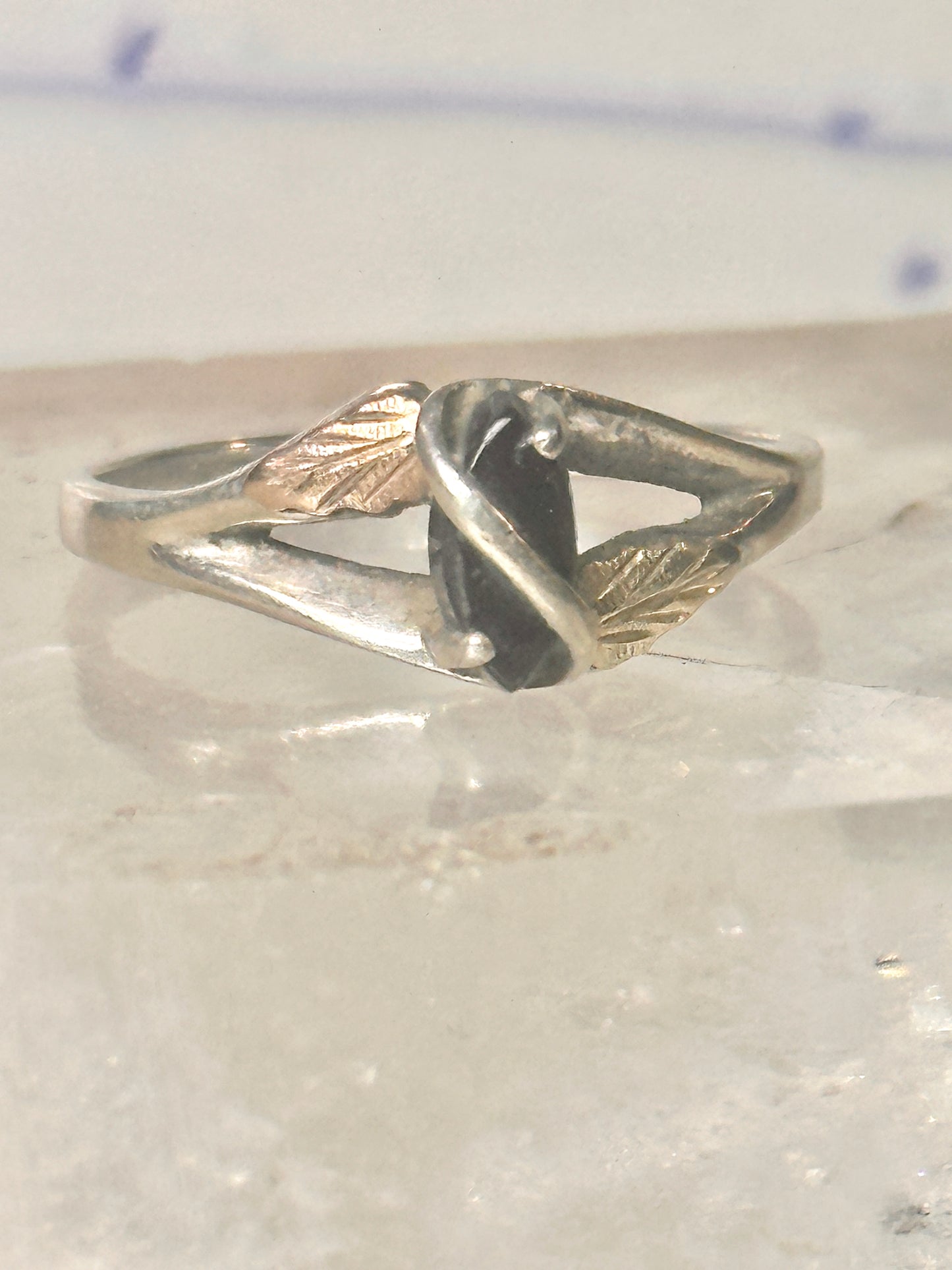 Black Hills Gold ring leaves onyx band size 10 sterling silver women girls