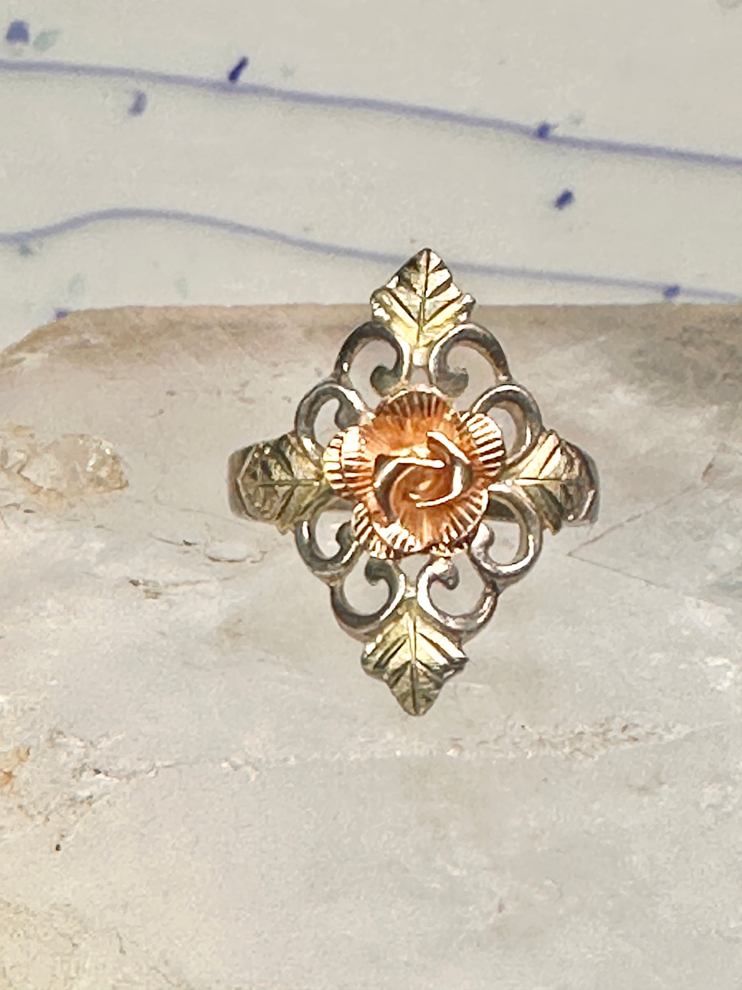 Black Hills Gold ring leaves rose band size 7 sterling silver women girls