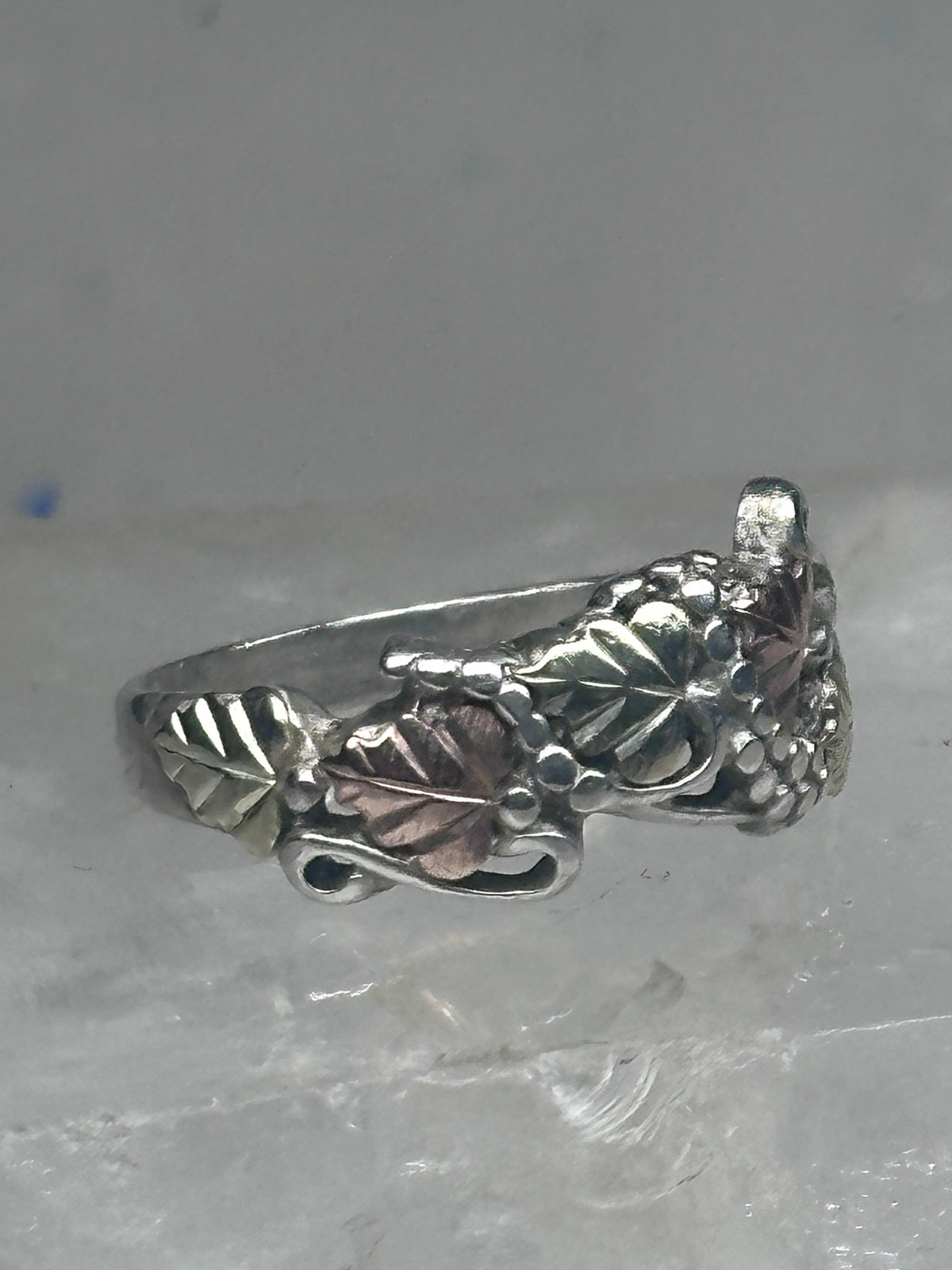 Vintage Sterling Silver Black Hills Gold Grape Leaf Ring Coleman Co Size 7 925