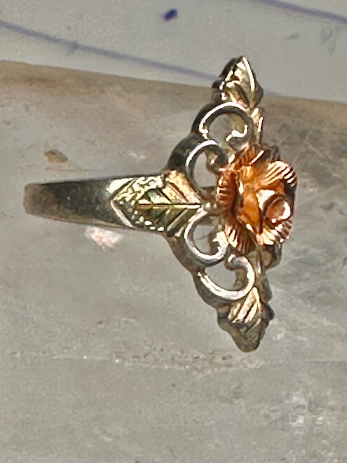 Black Hills Gold ring leaves rose band size 7 sterling silver women girls