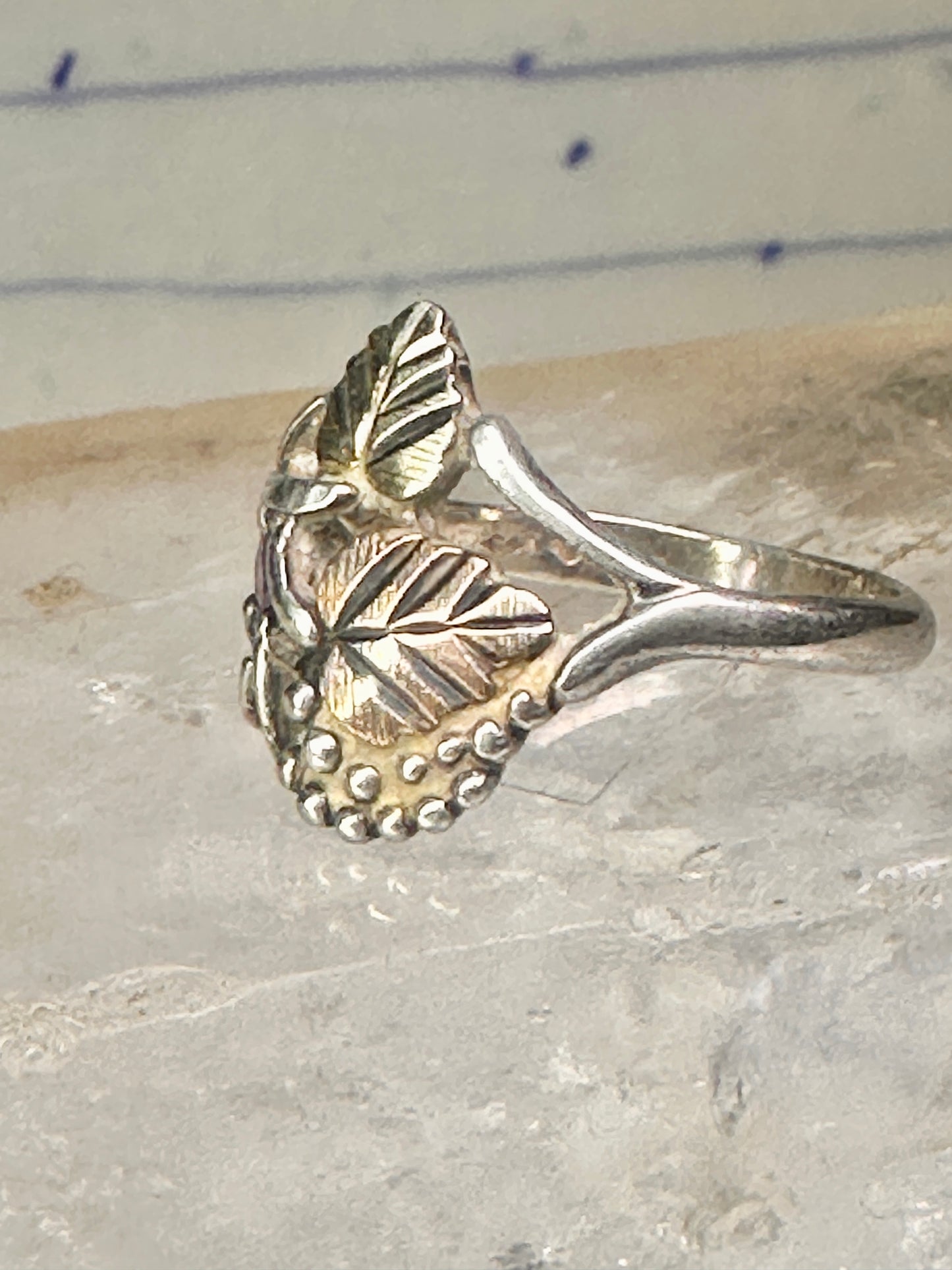 Black Hills Gold ring leaves amethyst band size 6 sterling silver women girls