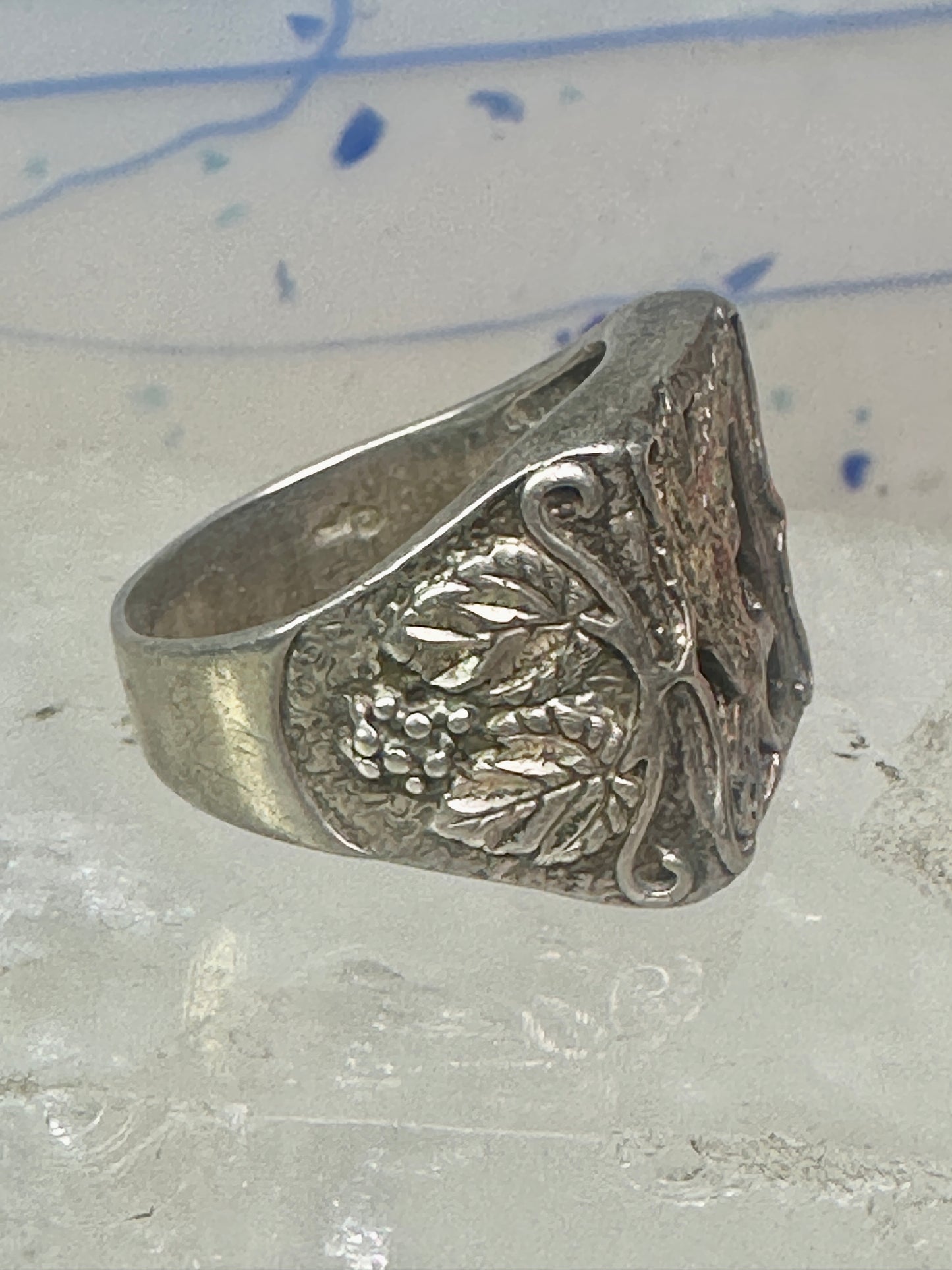 Black Hills ring Eagle onyx leaves band size 10.50 sterling silver women men