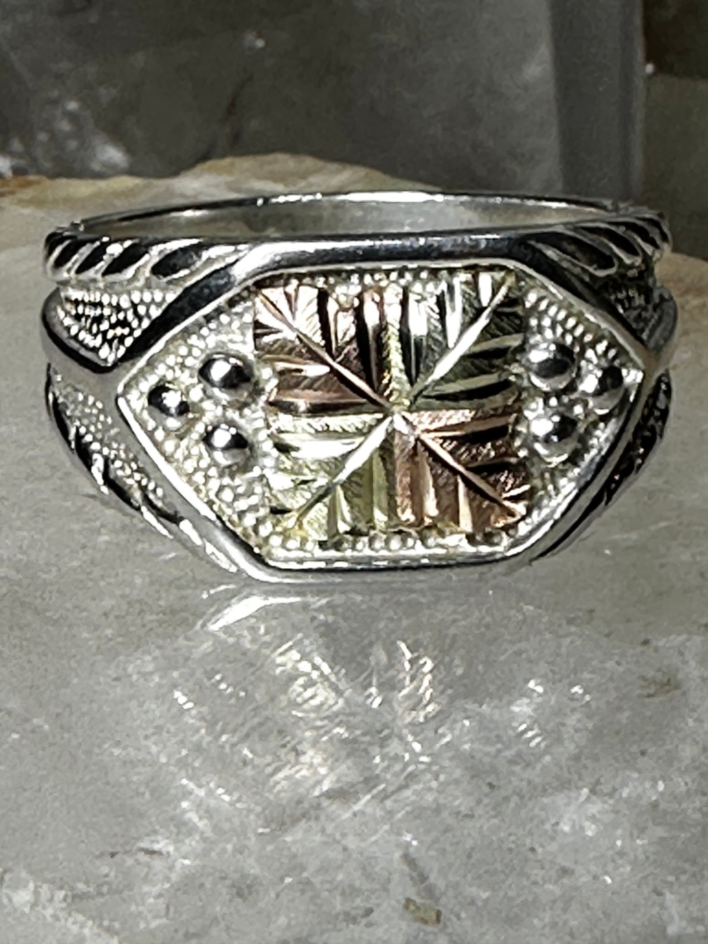 Black Hills Gold ring Leaf band size 13 sterling silver men