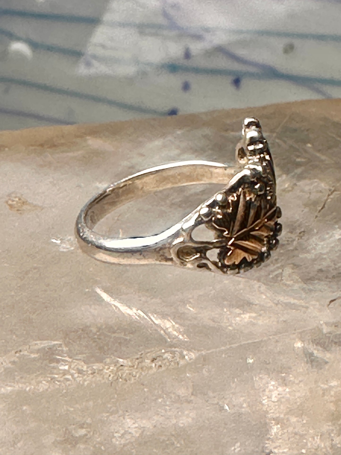Black Hills Gold ring size 5 leaves band sterling silver women
