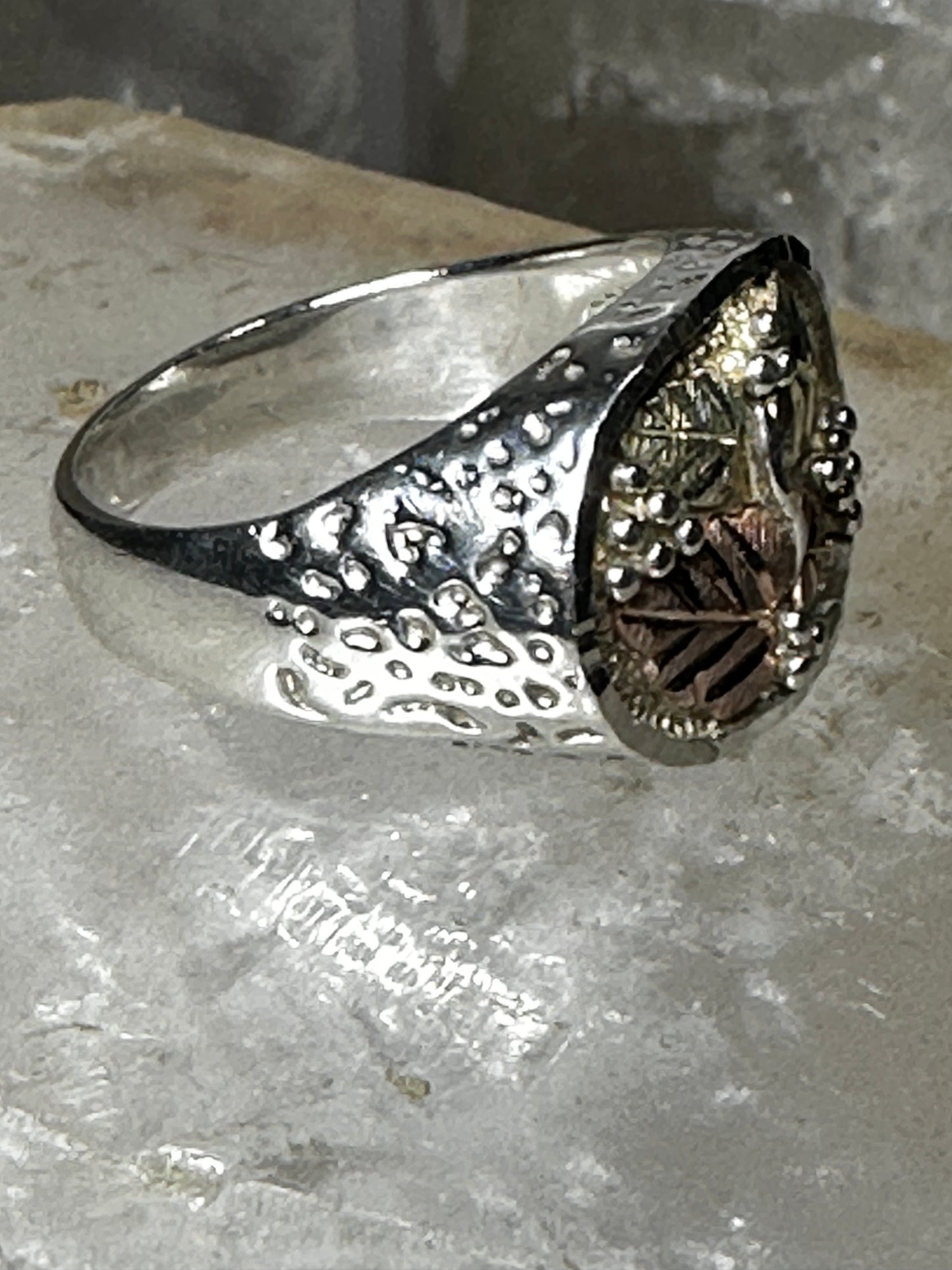 Black Hills Gold ring Onyx Leaf  band size 10 sterling silver women men