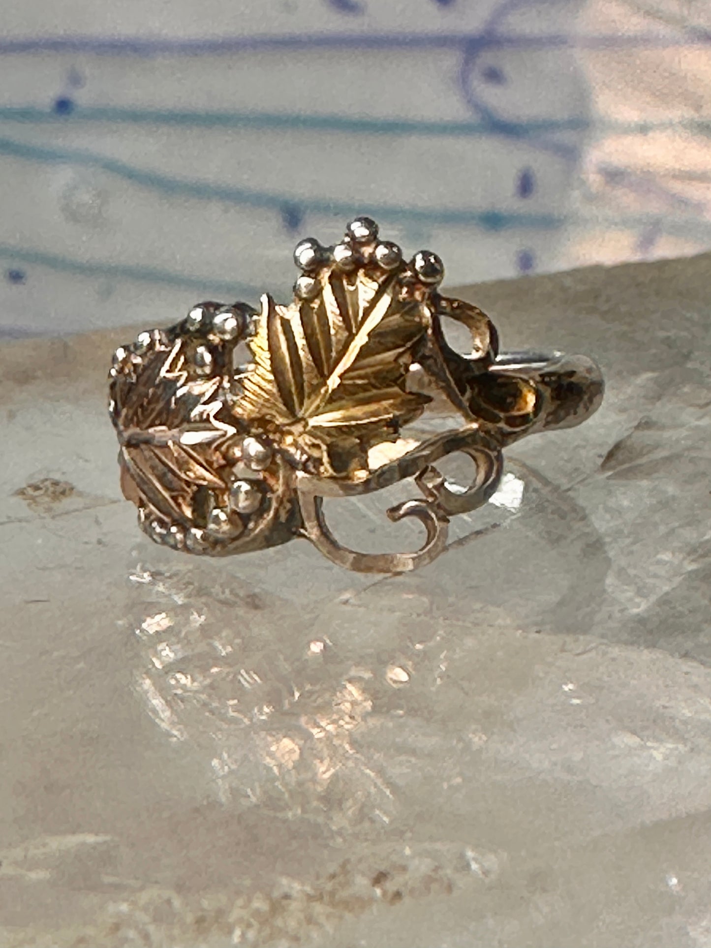 Black Hills Gold ring size 5 leaves band sterling silver women