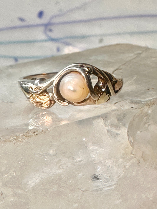 Black Hills Gold ring size 8 Pearl leaves band sterling silver women