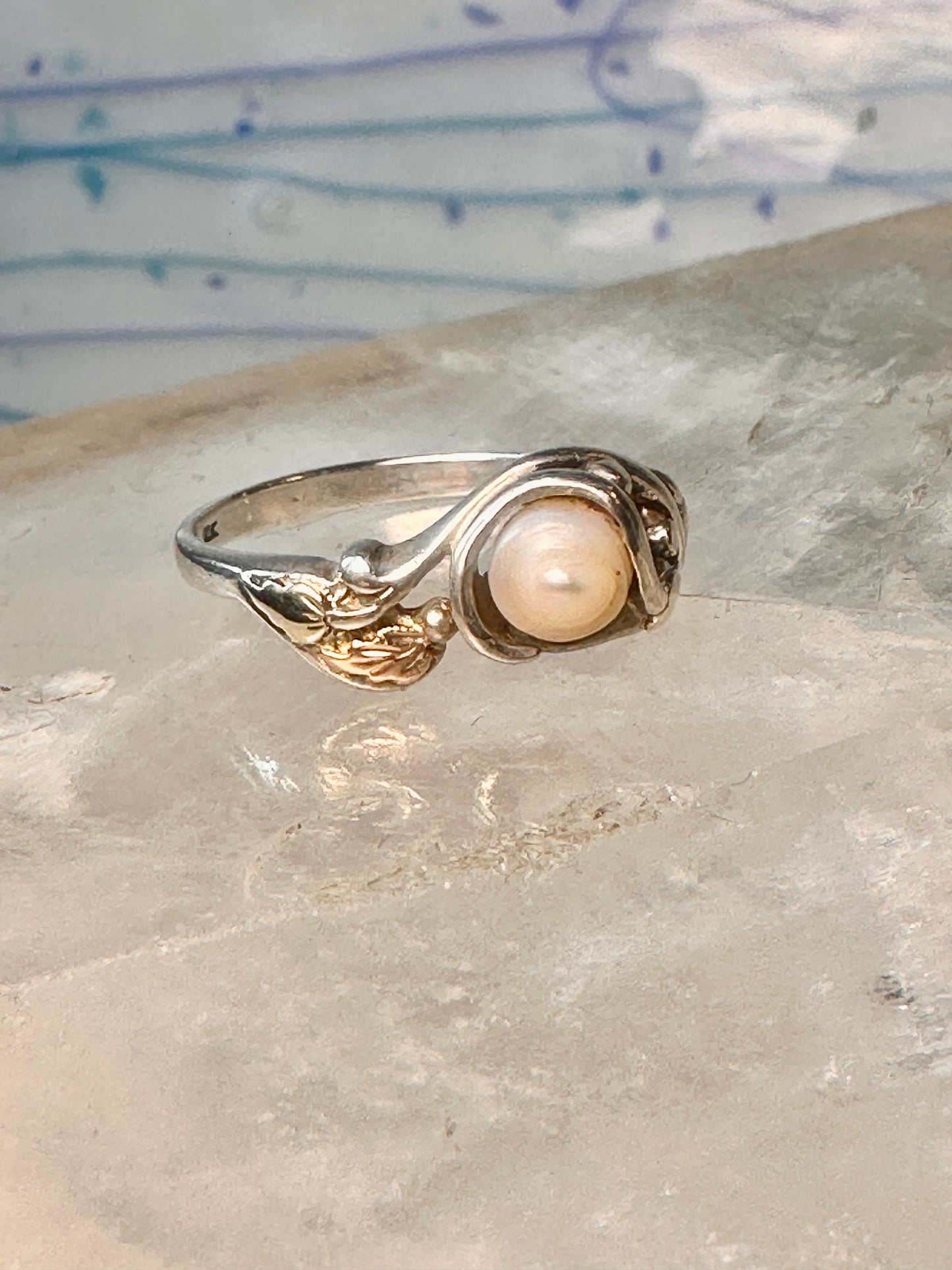 Black Hills Gold ring size 8 Pearl leaves band sterling silver women