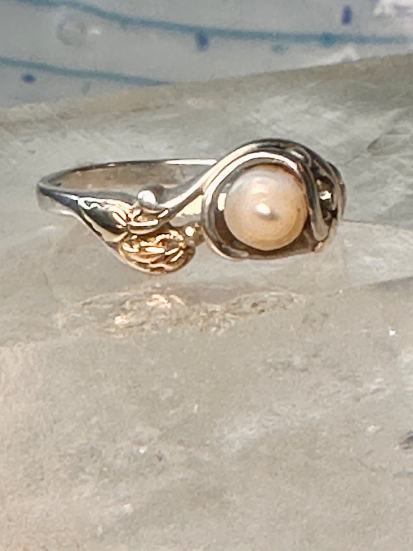 Black Hills Gold ring size 8 Pearl leaves band sterling silver women